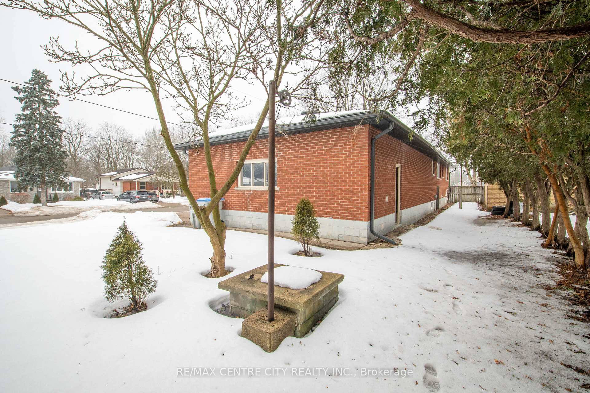 Photo 50 of 91 Milliner Street, Strathroy-Caradoc, SW — HOMEH