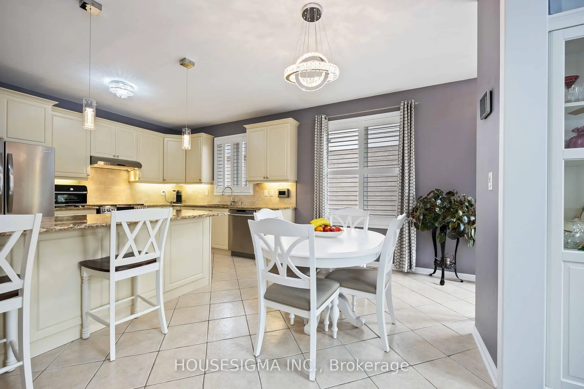 Photo 9 of 15 Paddison Place, New Tecumseth, Alliston — HOMEH
