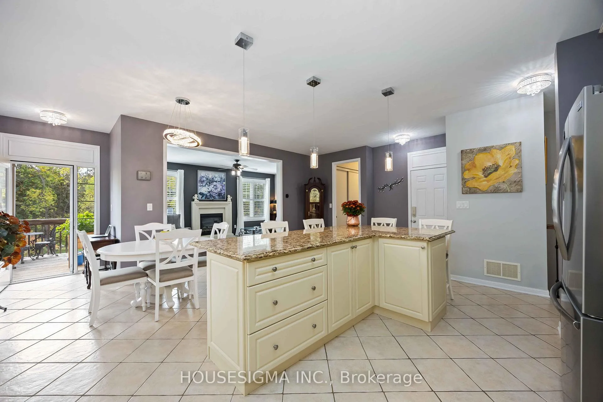 Photo 10 of 15 Paddison Place, New Tecumseth, Alliston — HOMEH