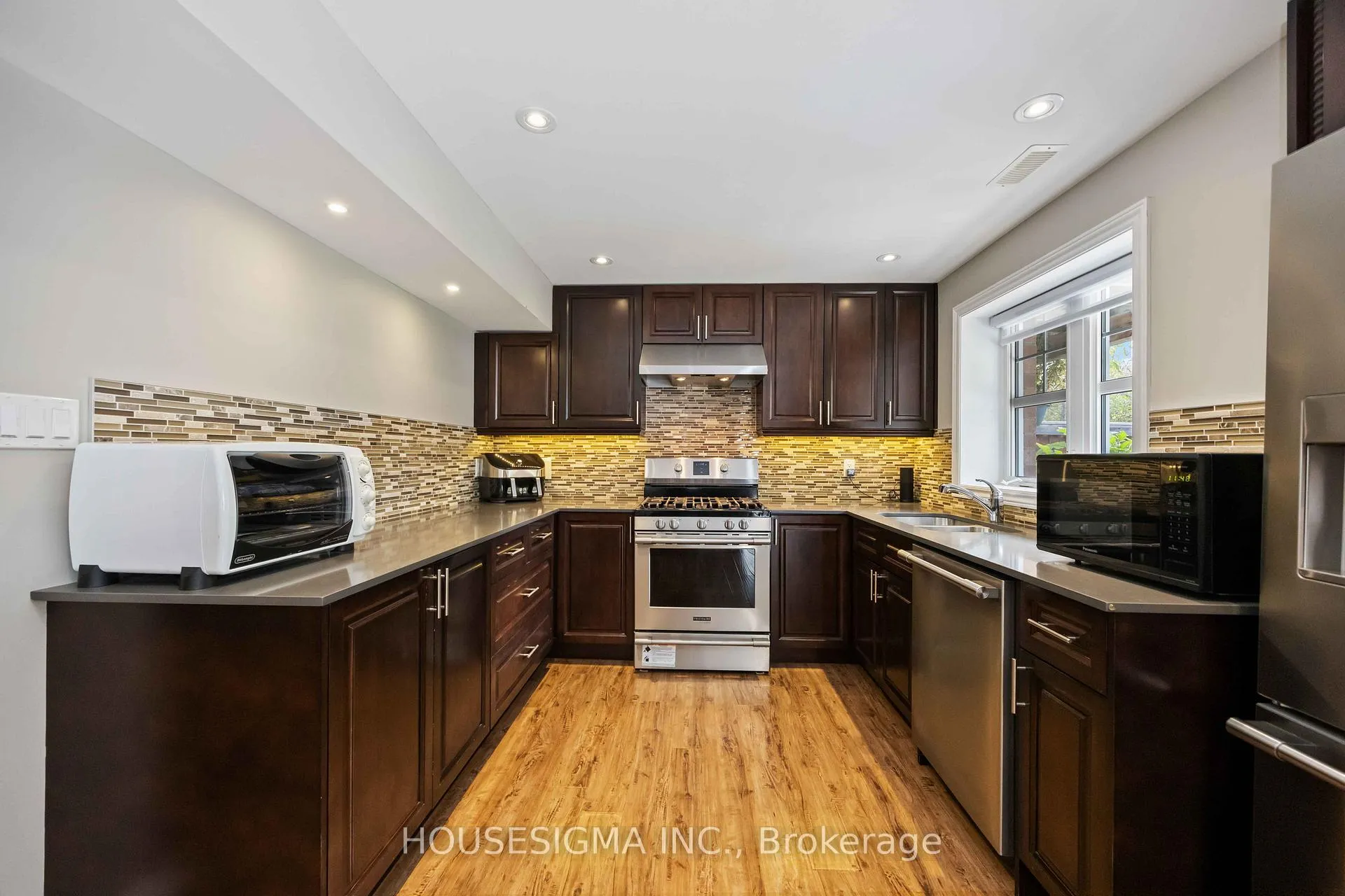 Photo 26 of 15 Paddison Place, New Tecumseth, Alliston — HOMEH
