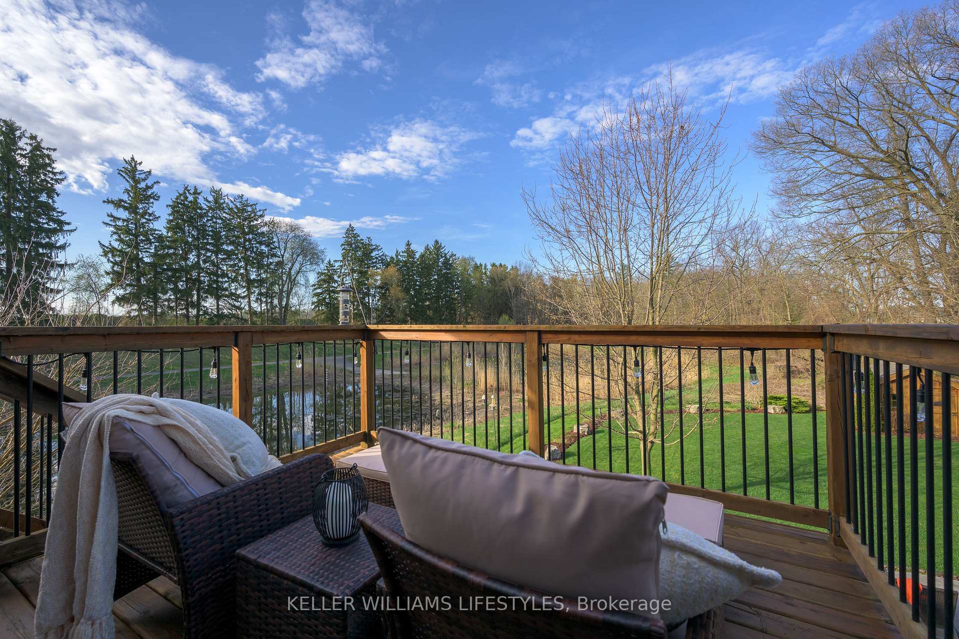 Photo 5 of 675 Bennett Crescent, Strathroy-Caradoc, Mount Brydges — HOMEH