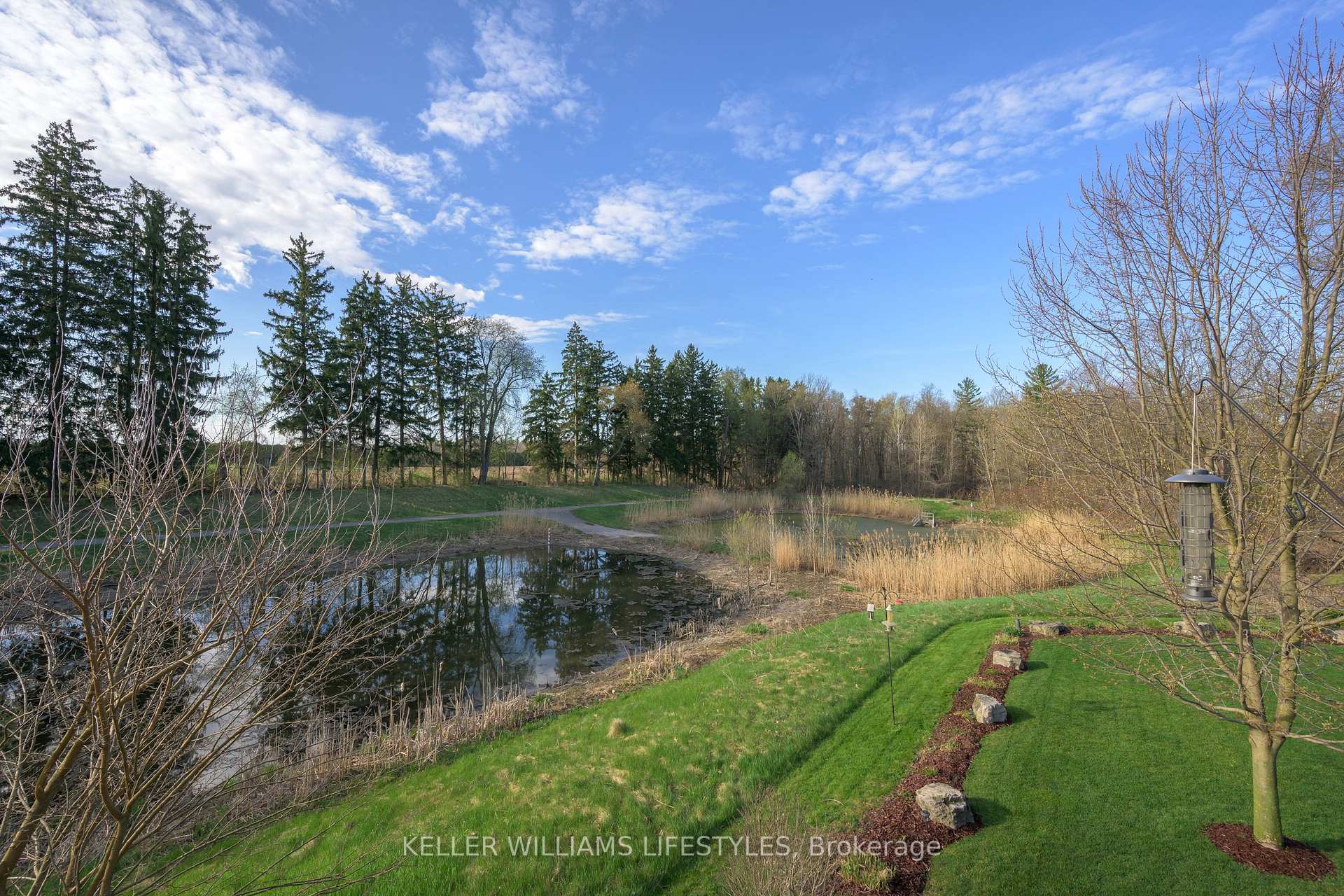 Photo 7 of 675 Bennett Crescent, Strathroy-Caradoc, Mount Brydges — HOMEH