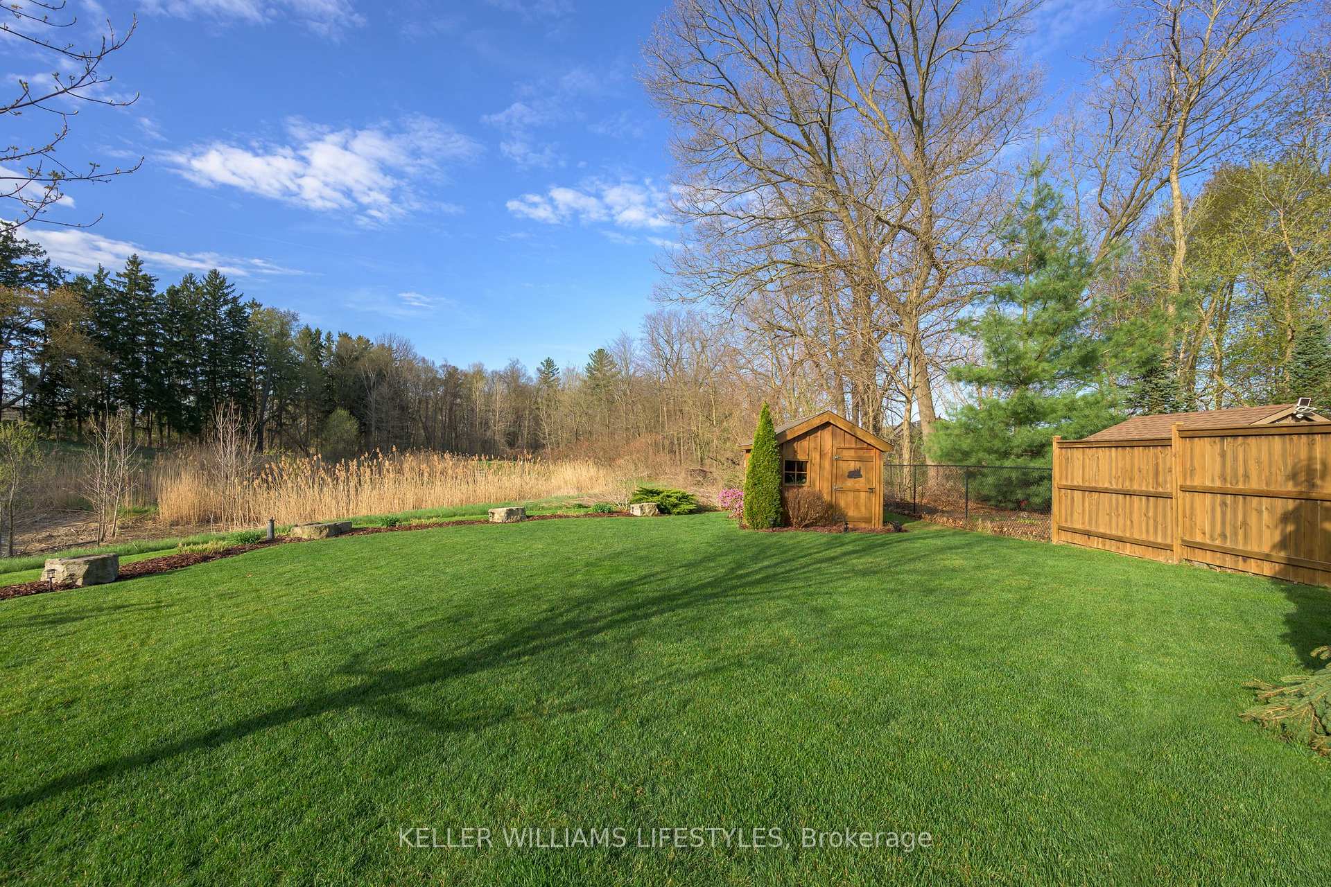 Photo 9 of 675 Bennett Crescent, Strathroy-Caradoc, Mount Brydges — HOMEH