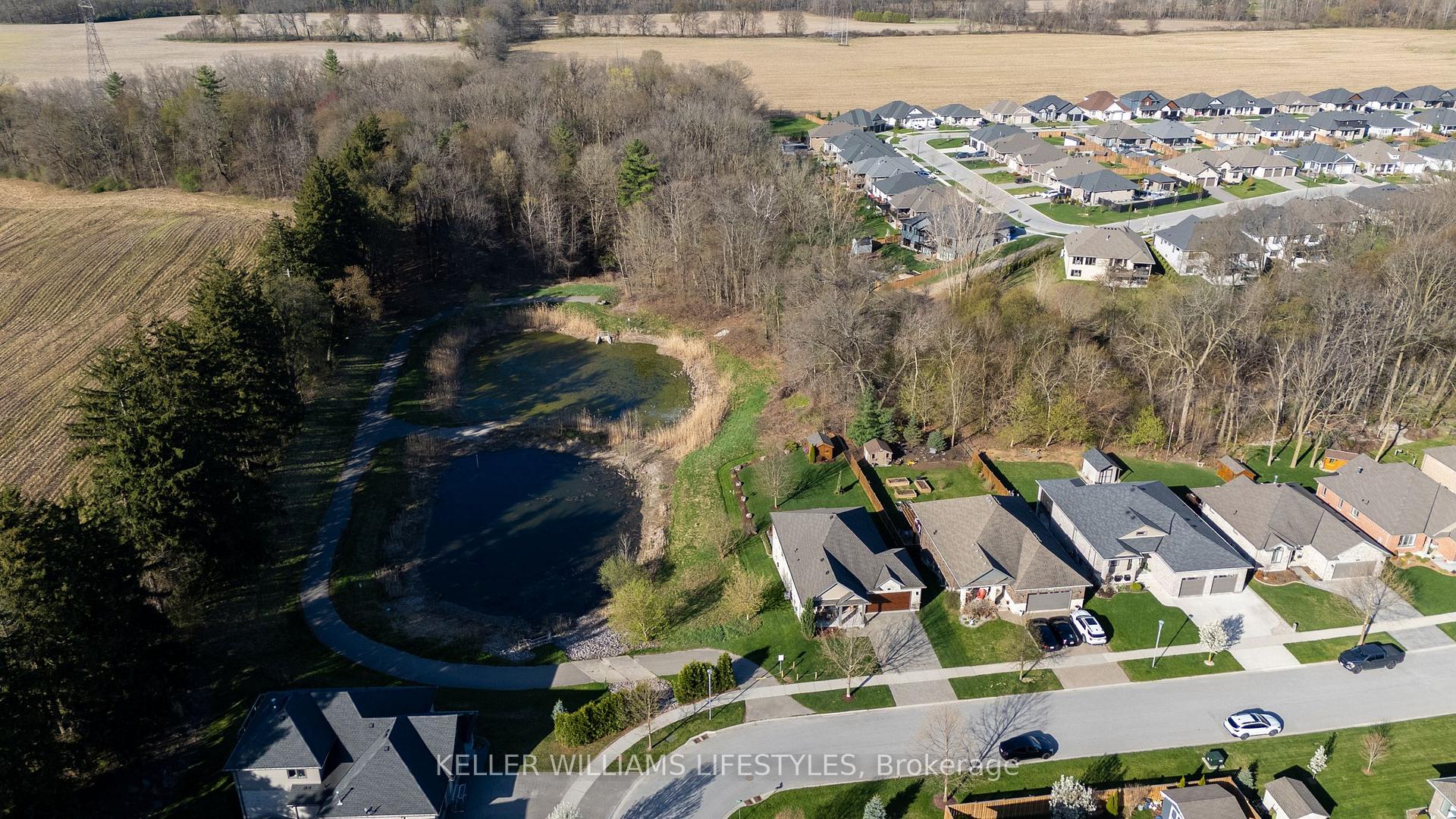 Photo 15 of 675 Bennett Crescent, Strathroy-Caradoc, Mount Brydges — HOMEH