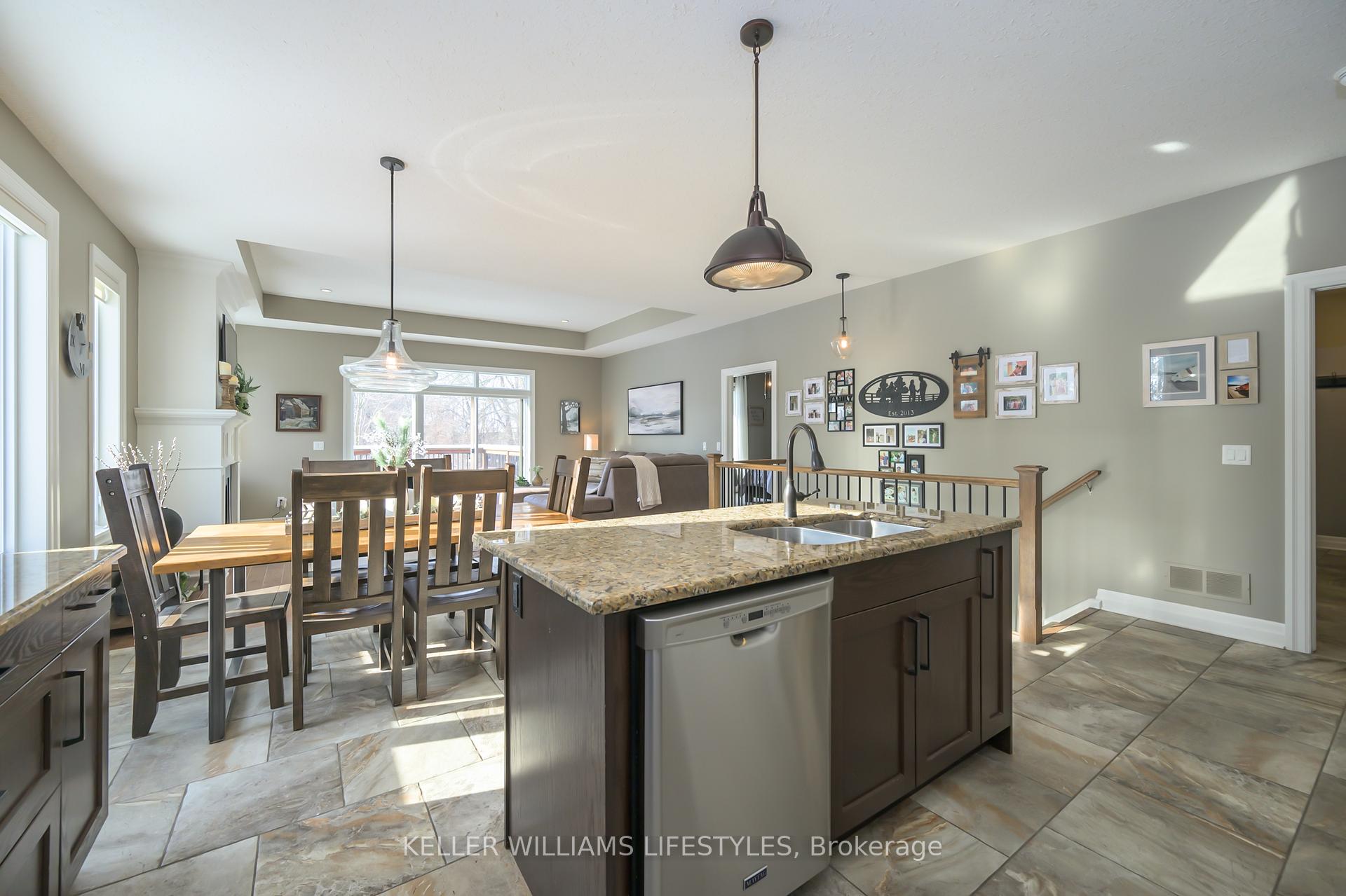 Photo 21 of 675 Bennett Crescent, Strathroy-Caradoc, Mount Brydges — HOMEH