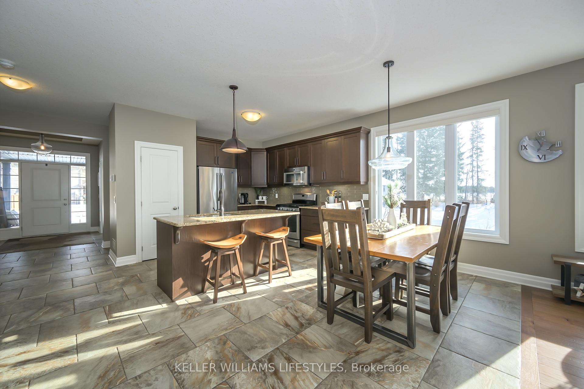 Photo 24 of 675 Bennett Crescent, Strathroy-Caradoc, Mount Brydges — HOMEH