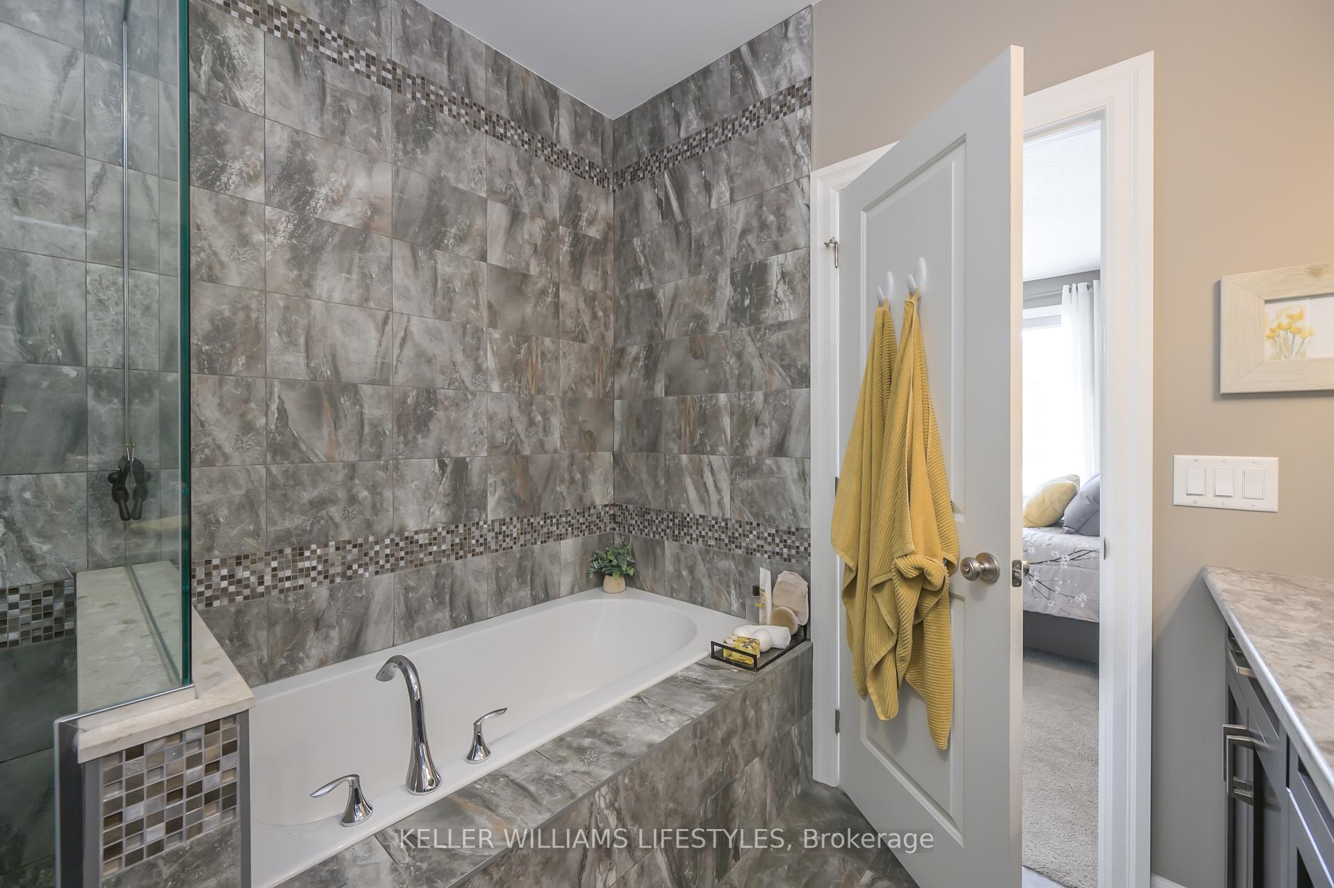 Photo 34 of 675 Bennett Crescent, Strathroy-Caradoc, Mount Brydges — HOMEH