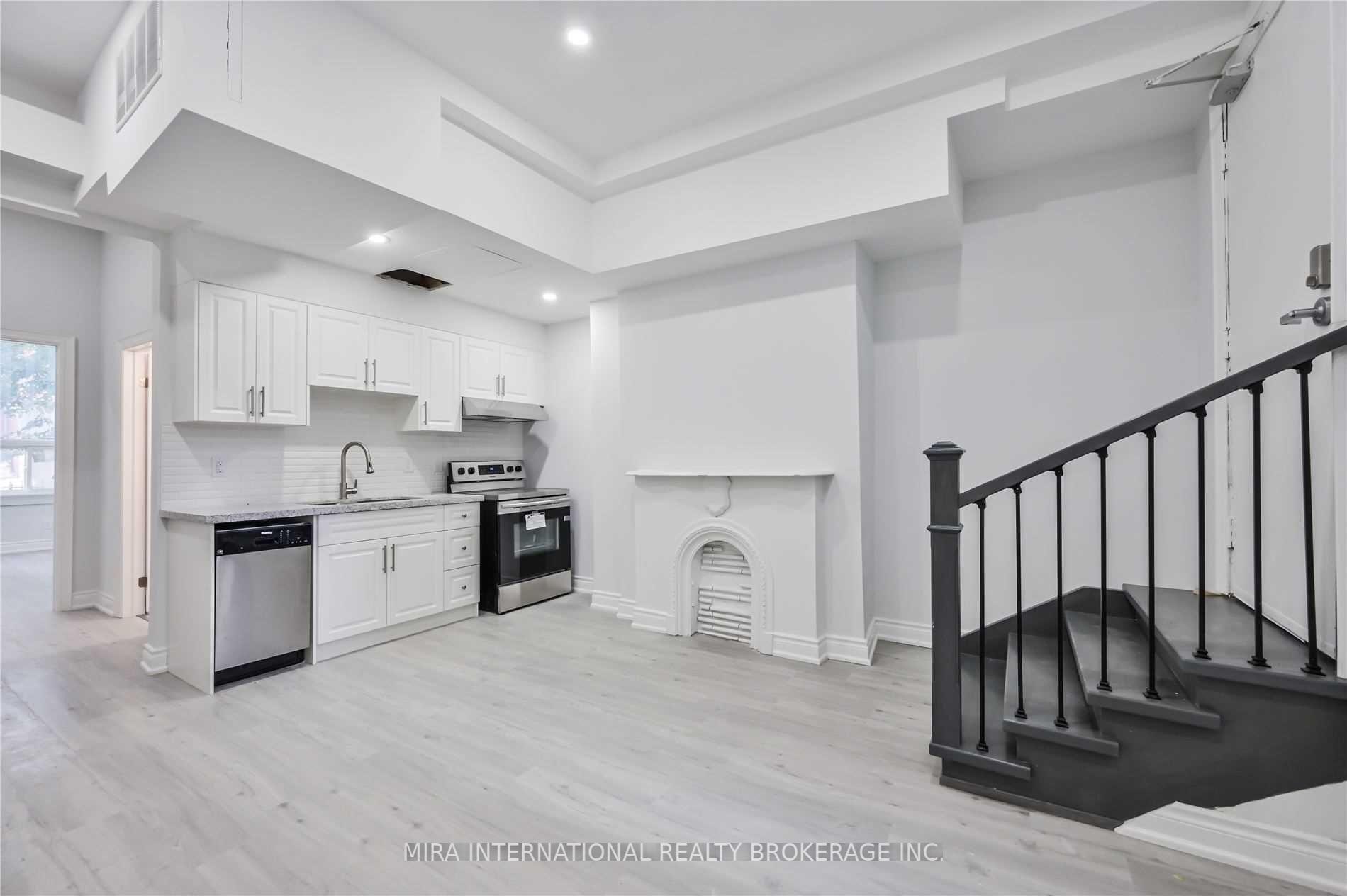 Photo 5 of Unit 101, 414 Dundas Street E, Toronto, Moss Park — HOMEH