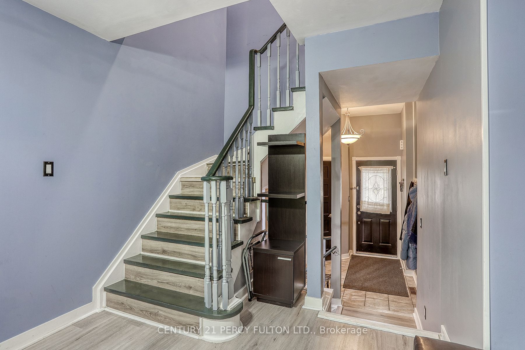 Photo 15 of 1692 Woodgate Trail, Oshawa, Samac — HOMEH
