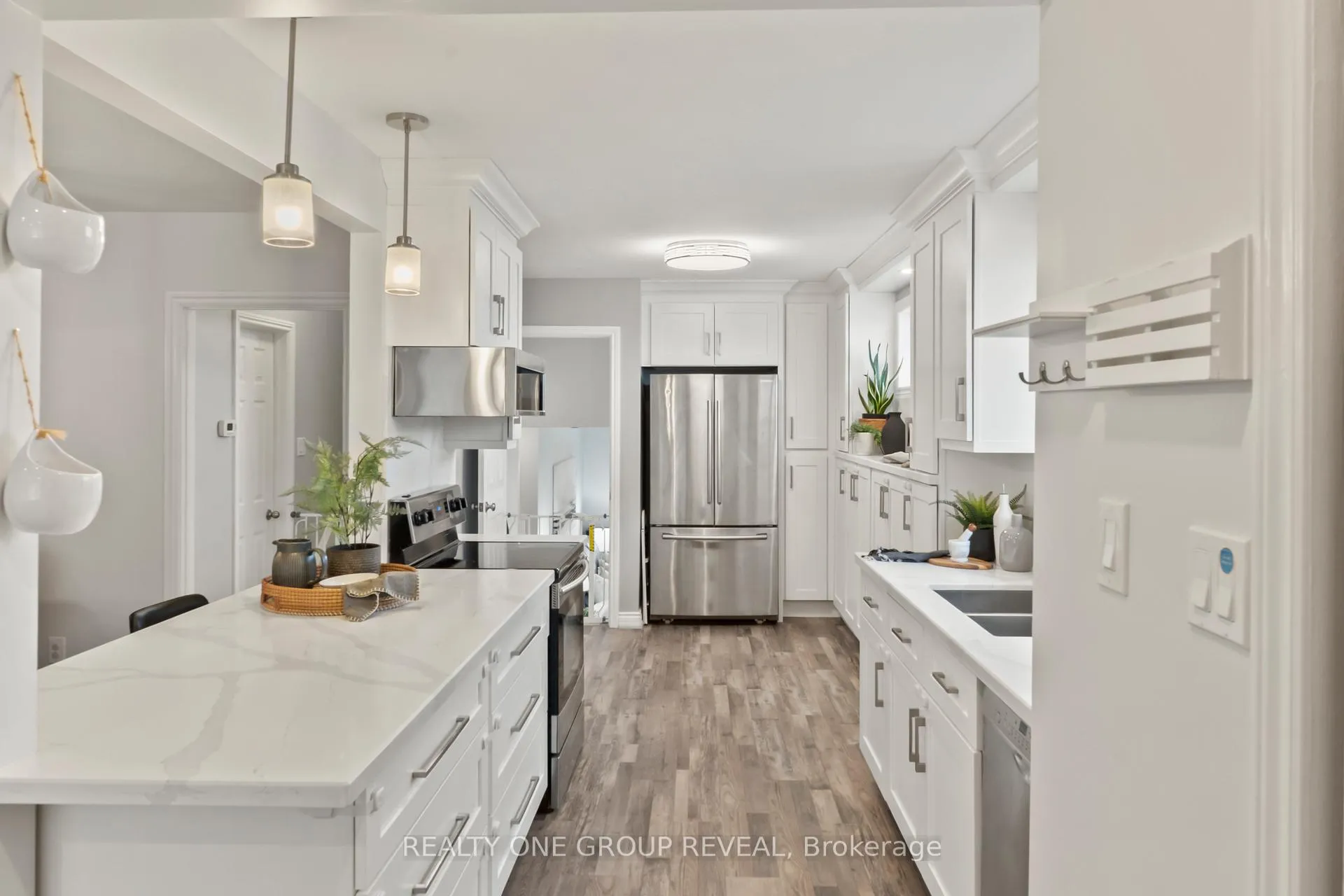 Photo 11 of 716 Kenora Avenue, Oshawa, Lakeview — HOMEH