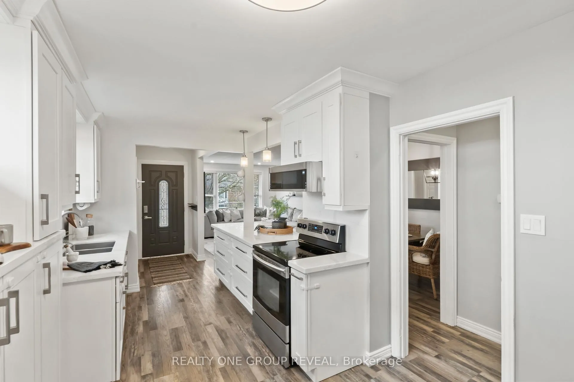 Photo 15 of 716 Kenora Avenue, Oshawa, Lakeview — HOMEH
