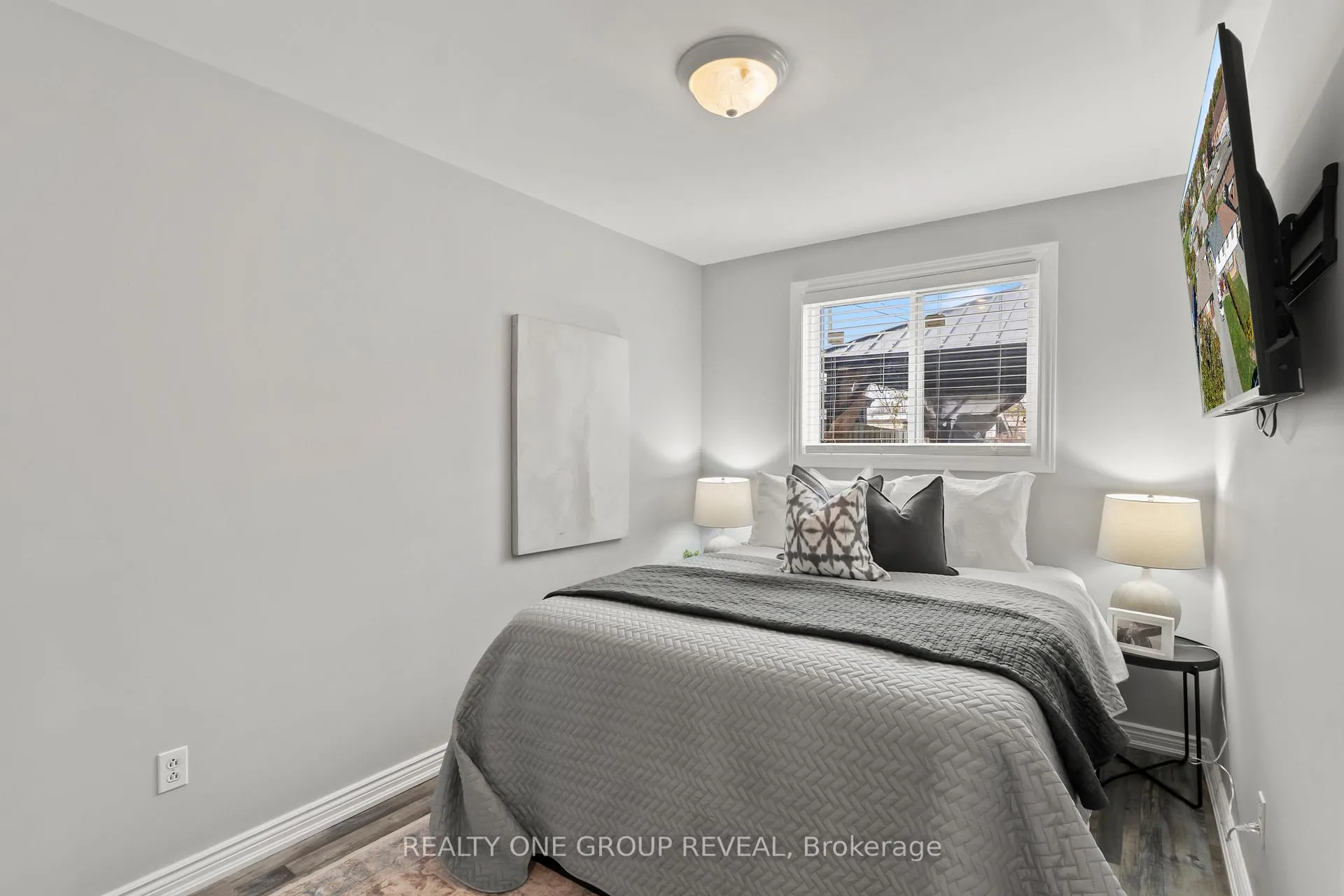 Photo 23 of 716 Kenora Avenue, Oshawa, Lakeview — HOMEH