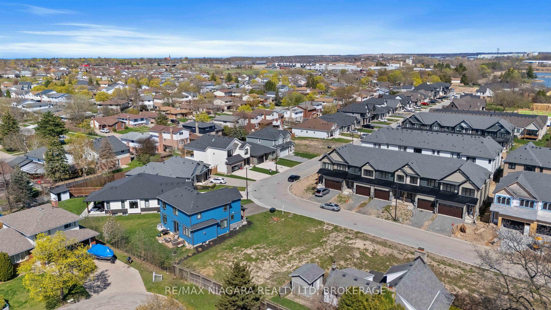 Photo 9 of 96 Ivy Crescent, Thorold, Confederation Heights — HOMEH