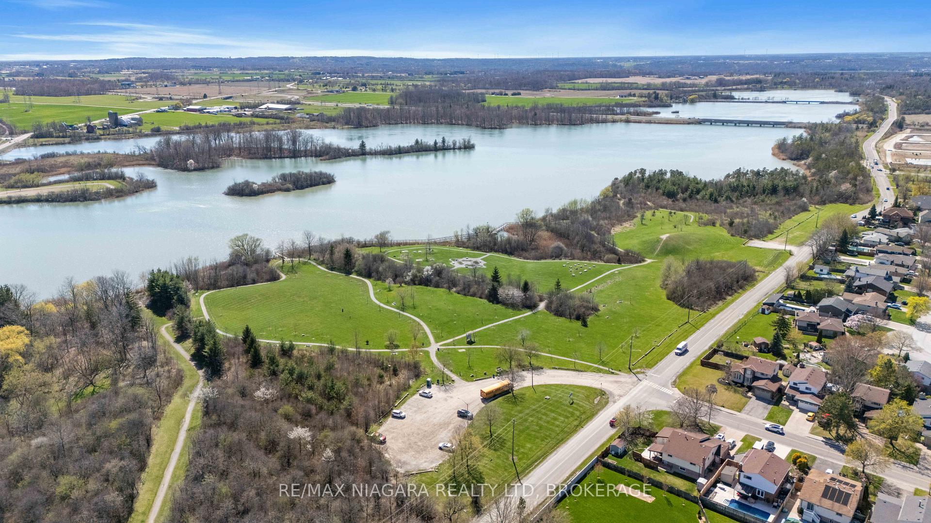 Photo 19 of 96 Ivy Crescent, Thorold, Confederation Heights — HOMEH