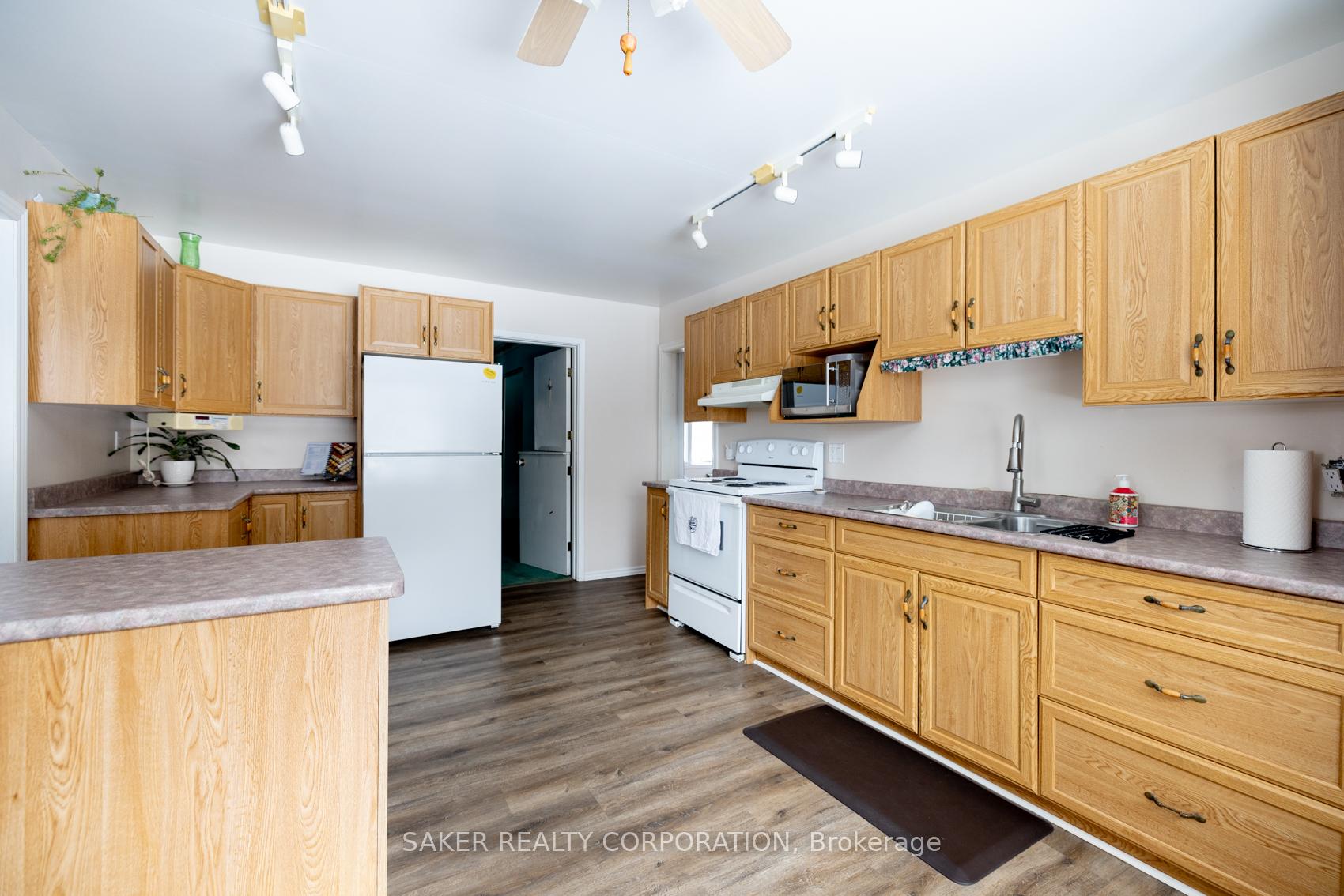 Photo 7 of 2617 Emerson Street, Strathroy-Caradoc, Mount Brydges — HOMEH