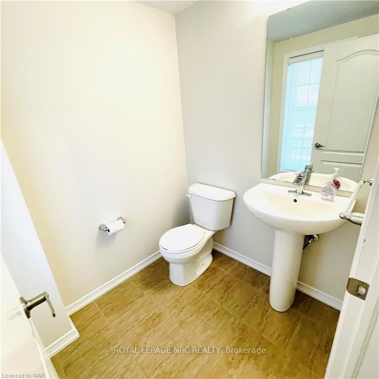 Photo 12 of 9 Esther Crescent, Thorold, Hurricane/Merrittville — HOMEH