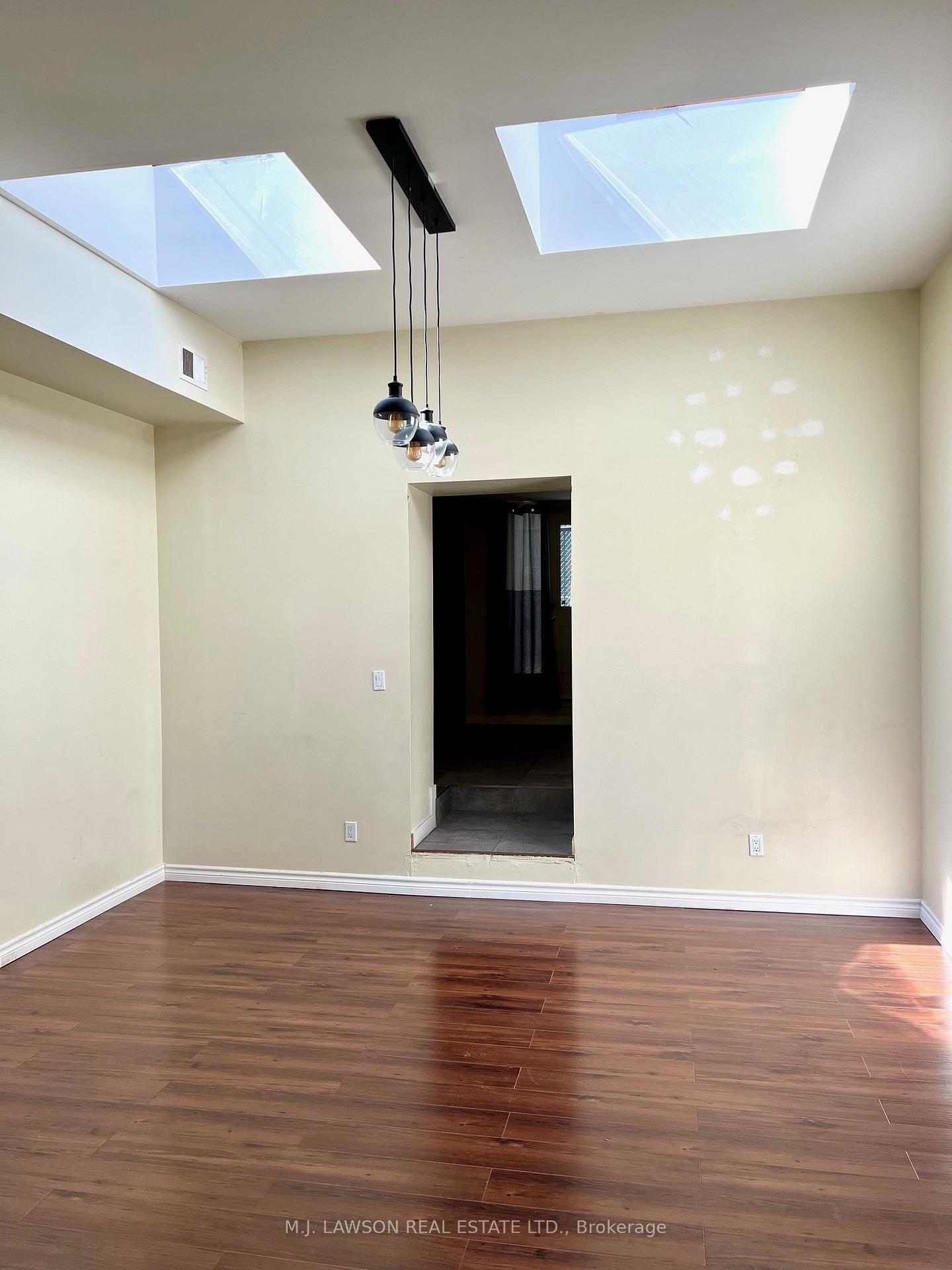 Photo 3 of Unit C, 230 Queen Street, Toronto, Moss Park — HOMEH