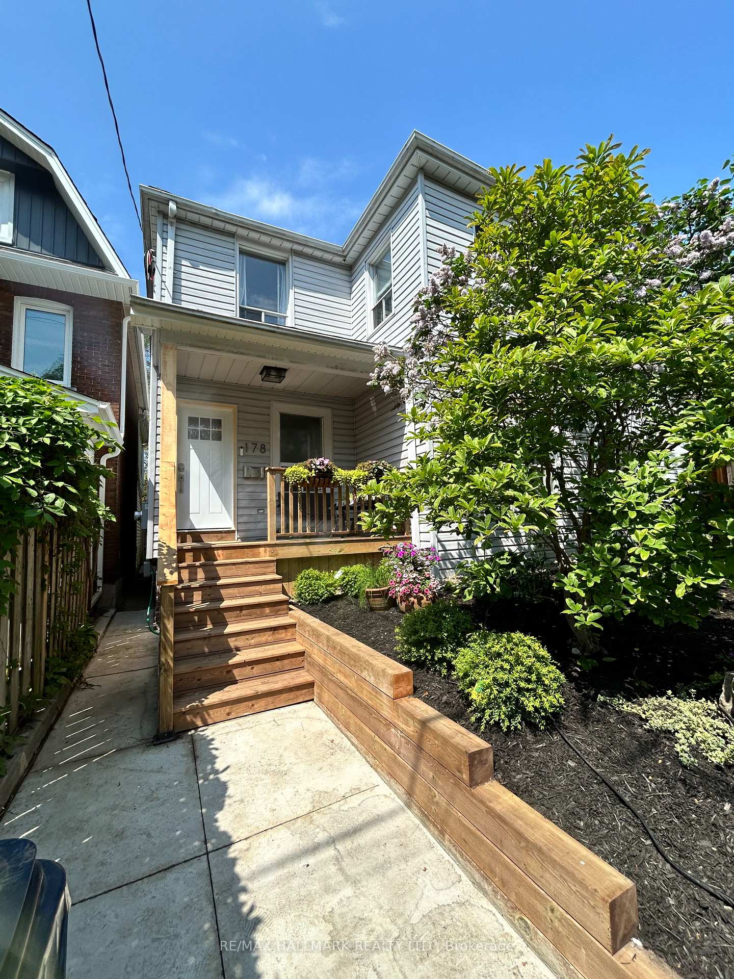 Photo 1 of 178 Golfview Avenue, Toronto, East End-Danforth — HOMEH