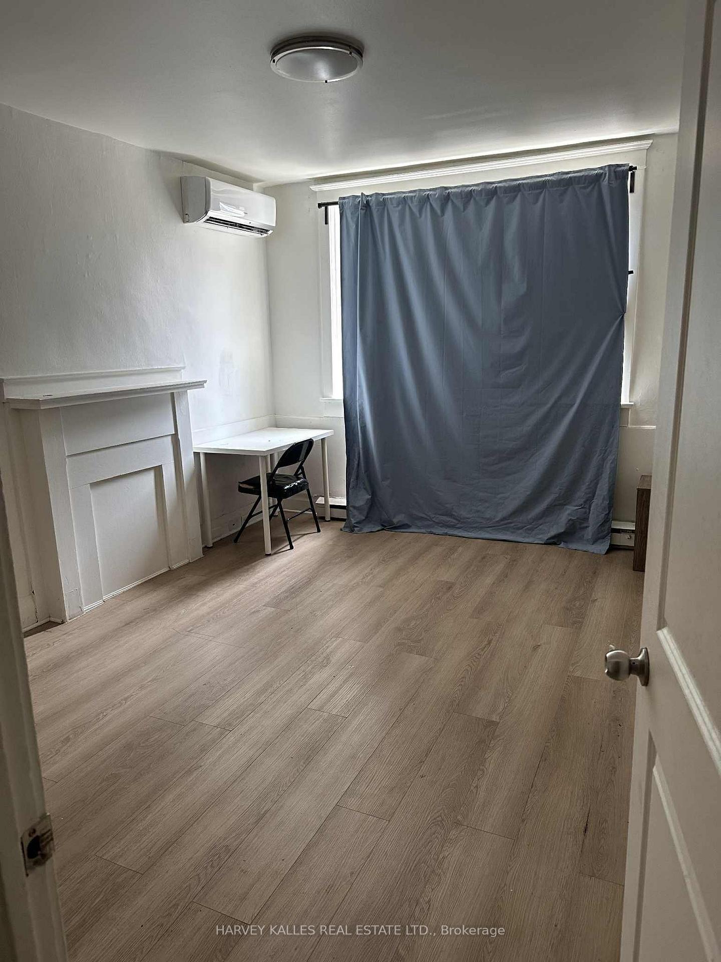 Front of Unit 1, 1065 Bathurst Street