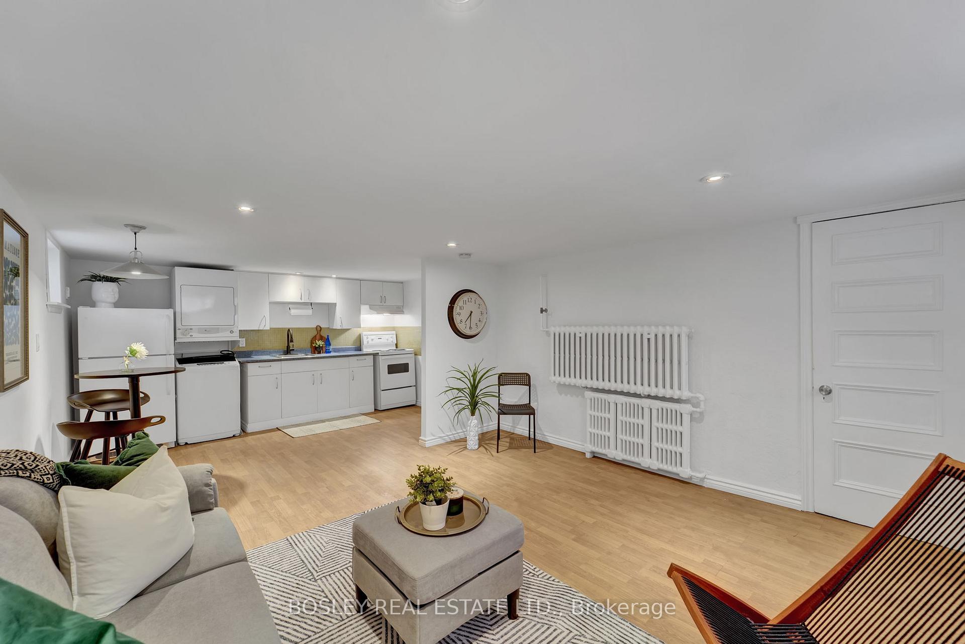 Photo 10 of 620 O'Connor Drive, Toronto, East York — HOMEH