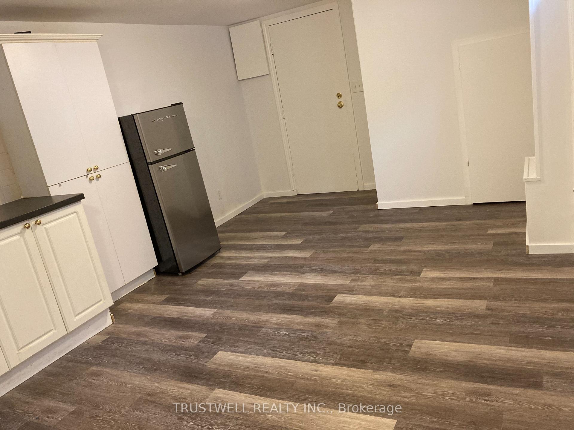 Photo 5 of 22 Amberley Drive, Scarborough, Wexford-Maryvale — HOMEH