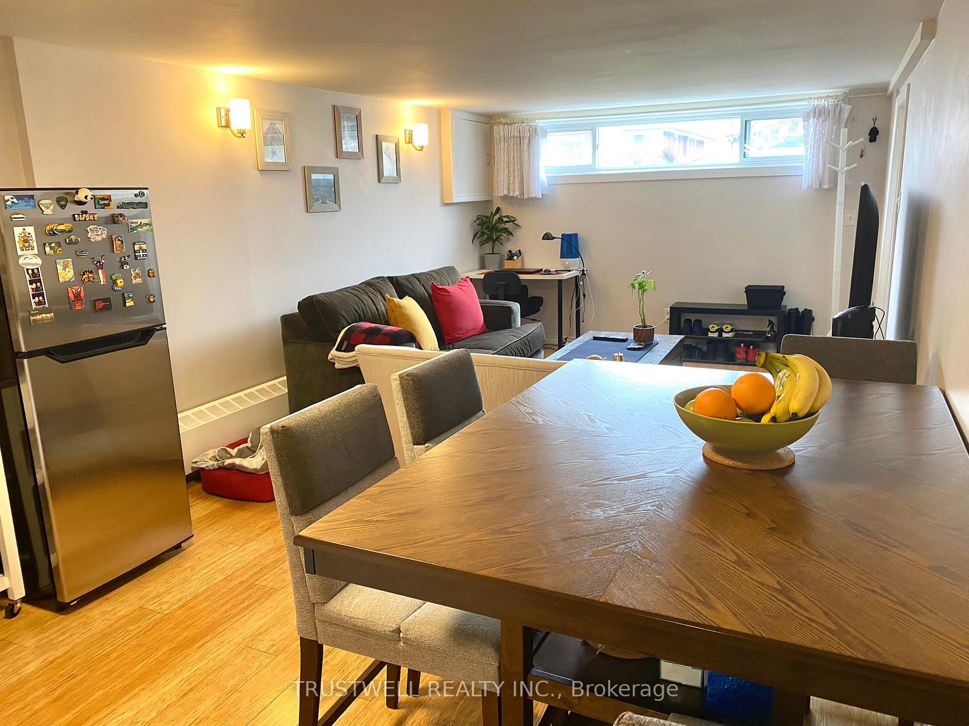 Photo 10 of 22 Amberley Drive, Scarborough, Wexford-Maryvale — HOMEH