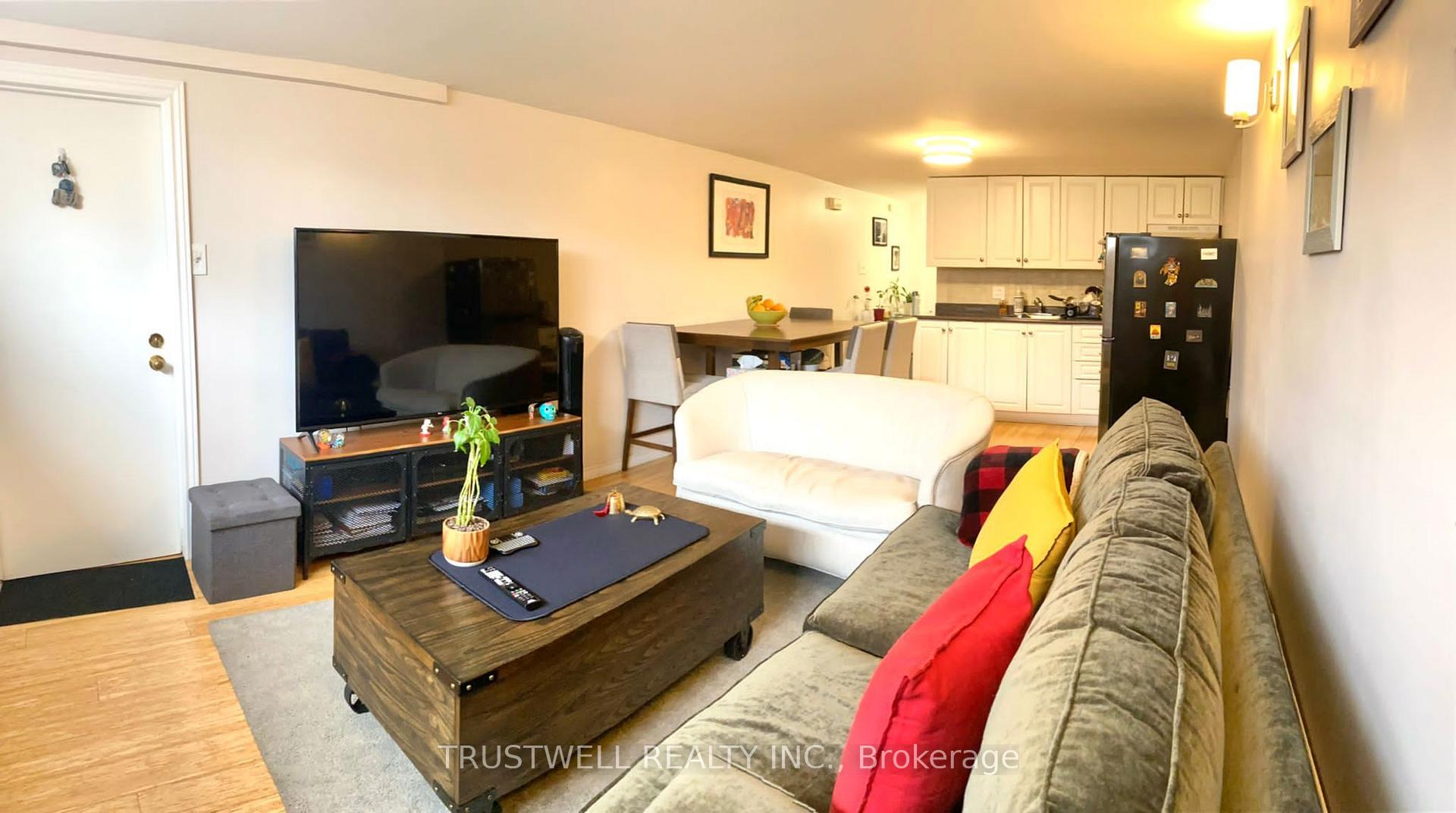 Photo 11 of 22 Amberley Drive, Scarborough, Wexford-Maryvale — HOMEH