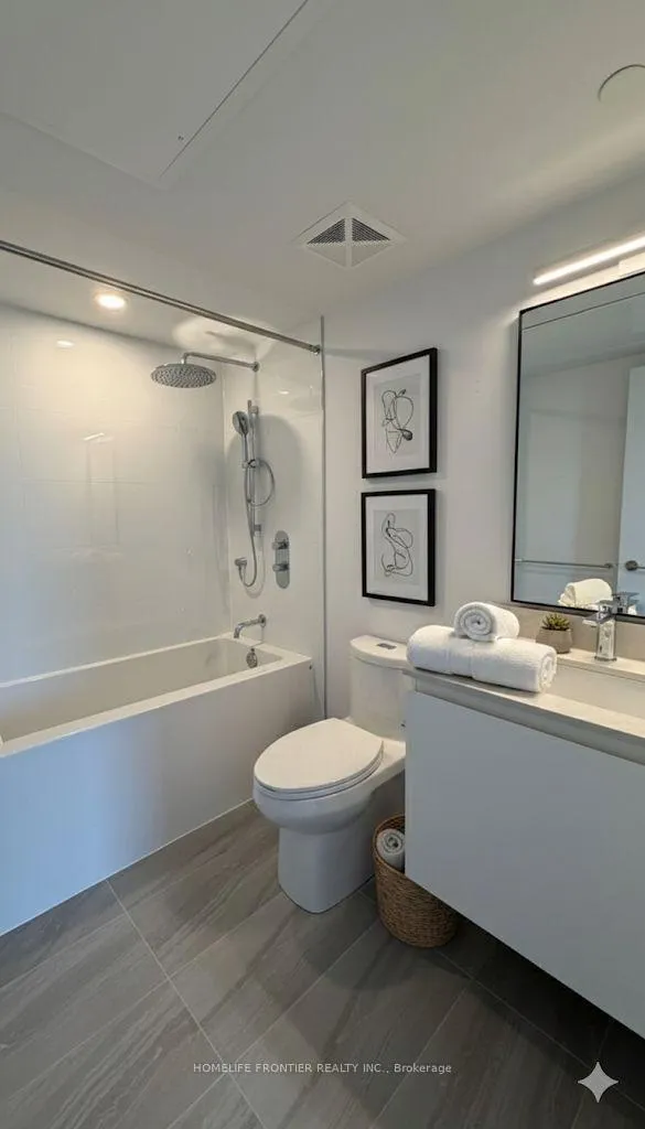 Photo 3 of Unit 429, 1720 Bayview Avenue, Toronto, Mount Pleasant East — HOMEH
