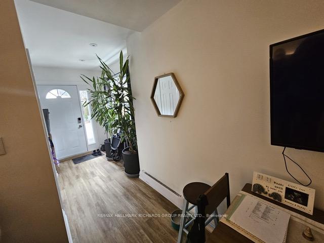 Photo 3 of Unit Lower, 89 Rainsford Road, Toronto, The Beaches — HOMEH