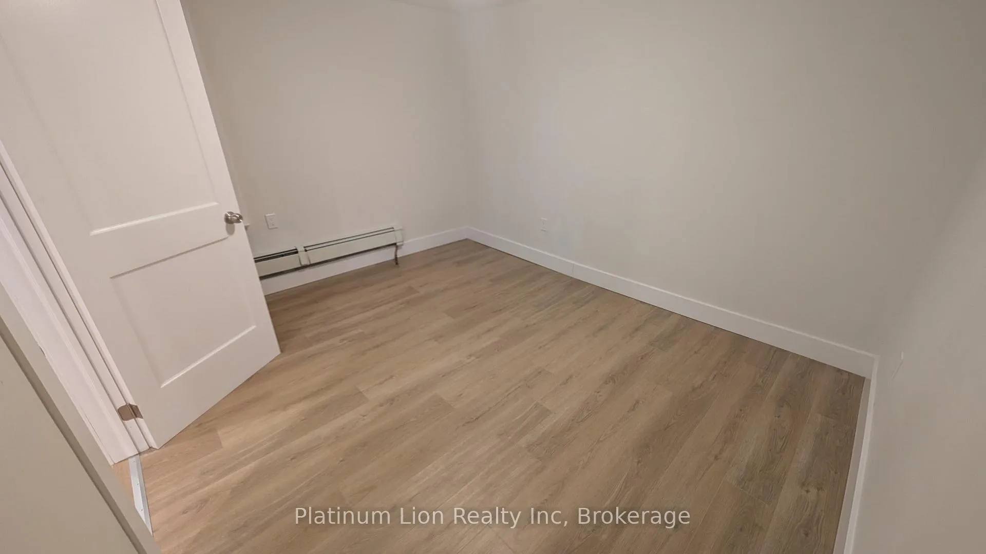 Photo 6 of Unit 9, 803 King Street, Port Colborne, Main Street — HOMEH