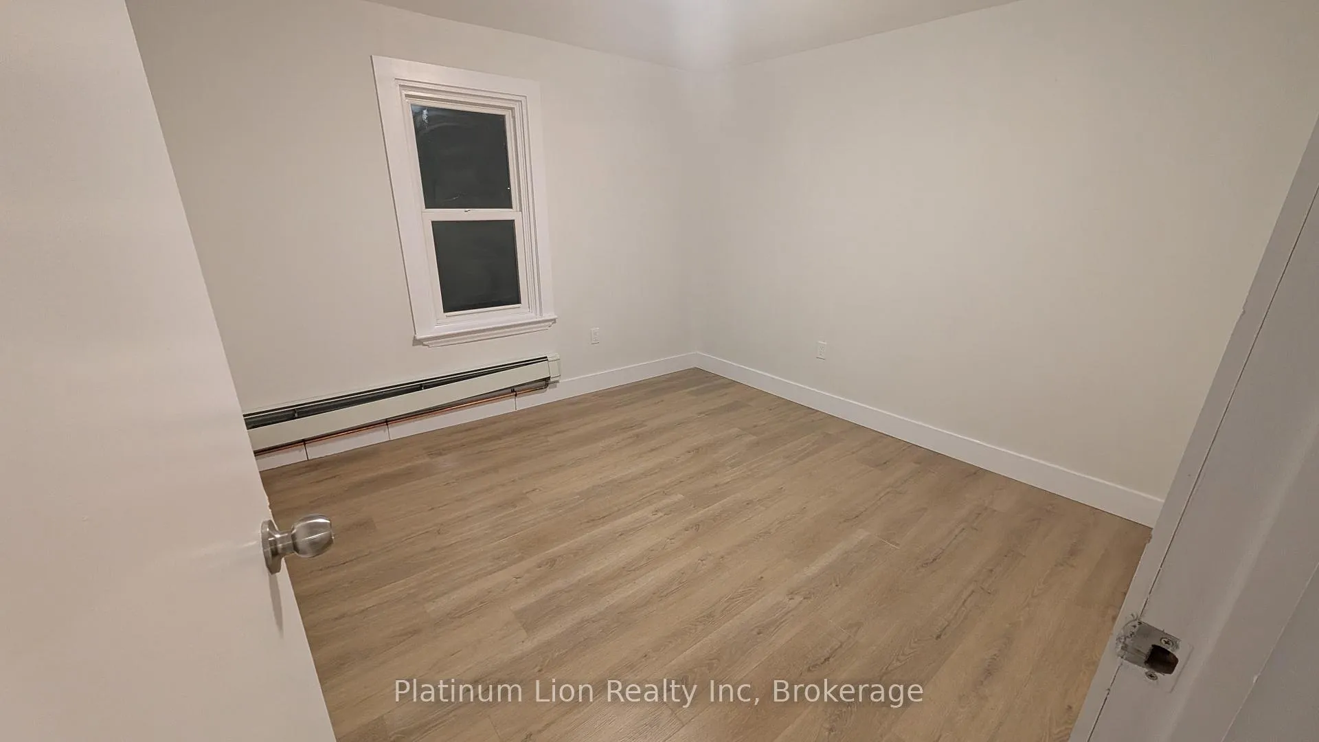 Photo 7 of Unit 9, 803 King Street, Port Colborne, Main Street — HOMEH