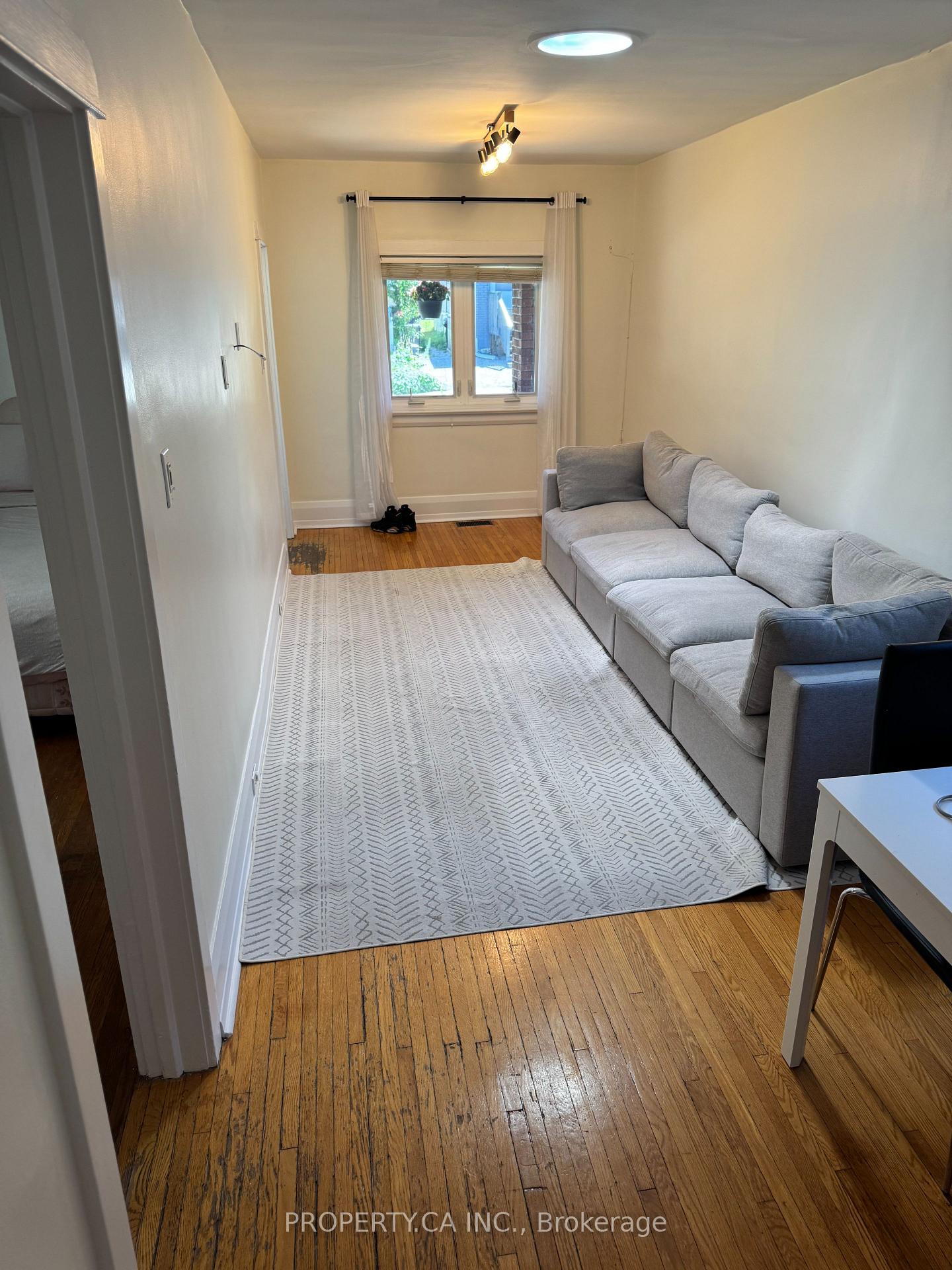 Photo 3 of 18 Westbrook Avenue, Toronto, Woodbine-Lumsden — HOMEH