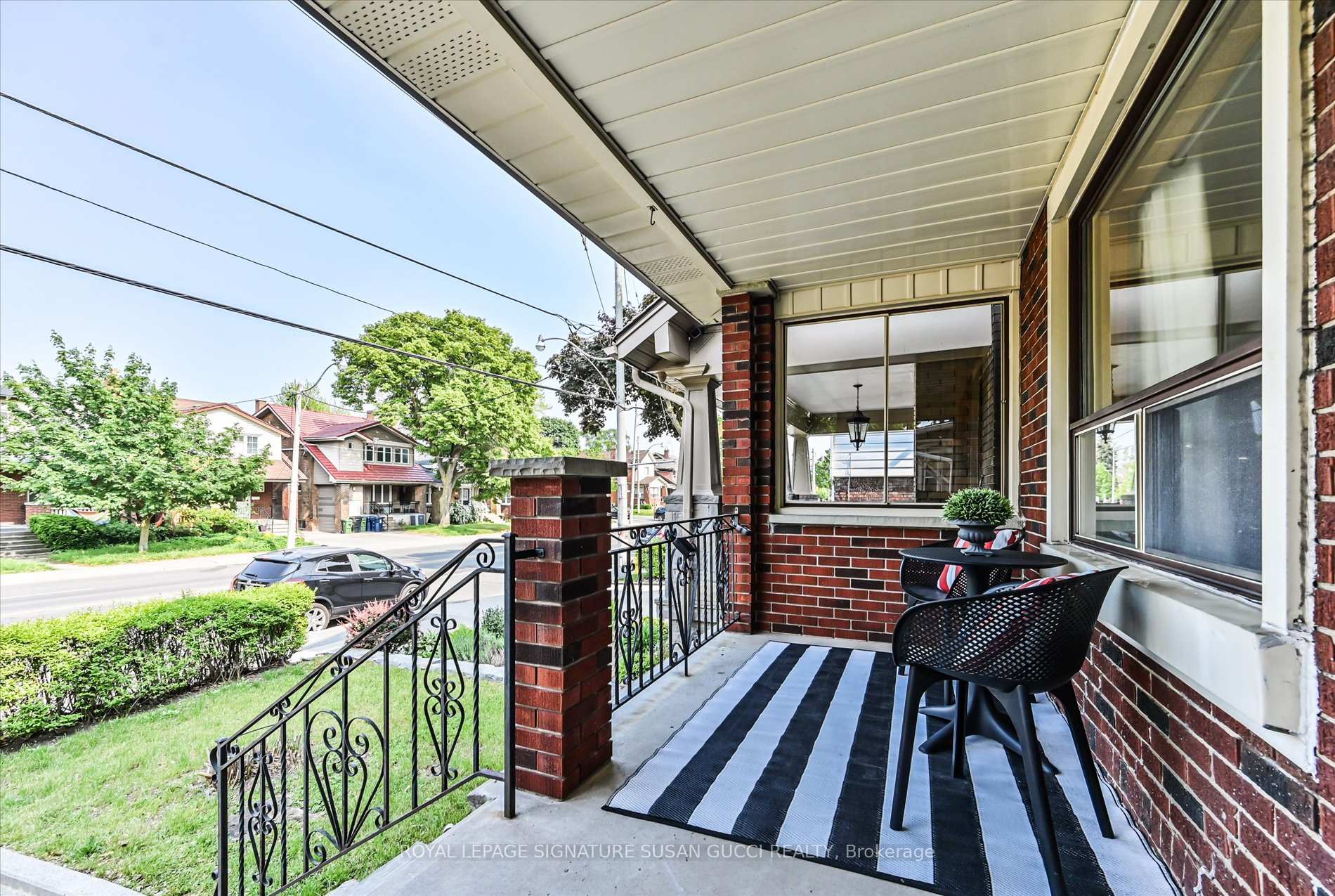 Photo 2 of 790 Coxwell Avenue, Toronto, Danforth Village-East York — HOMEH