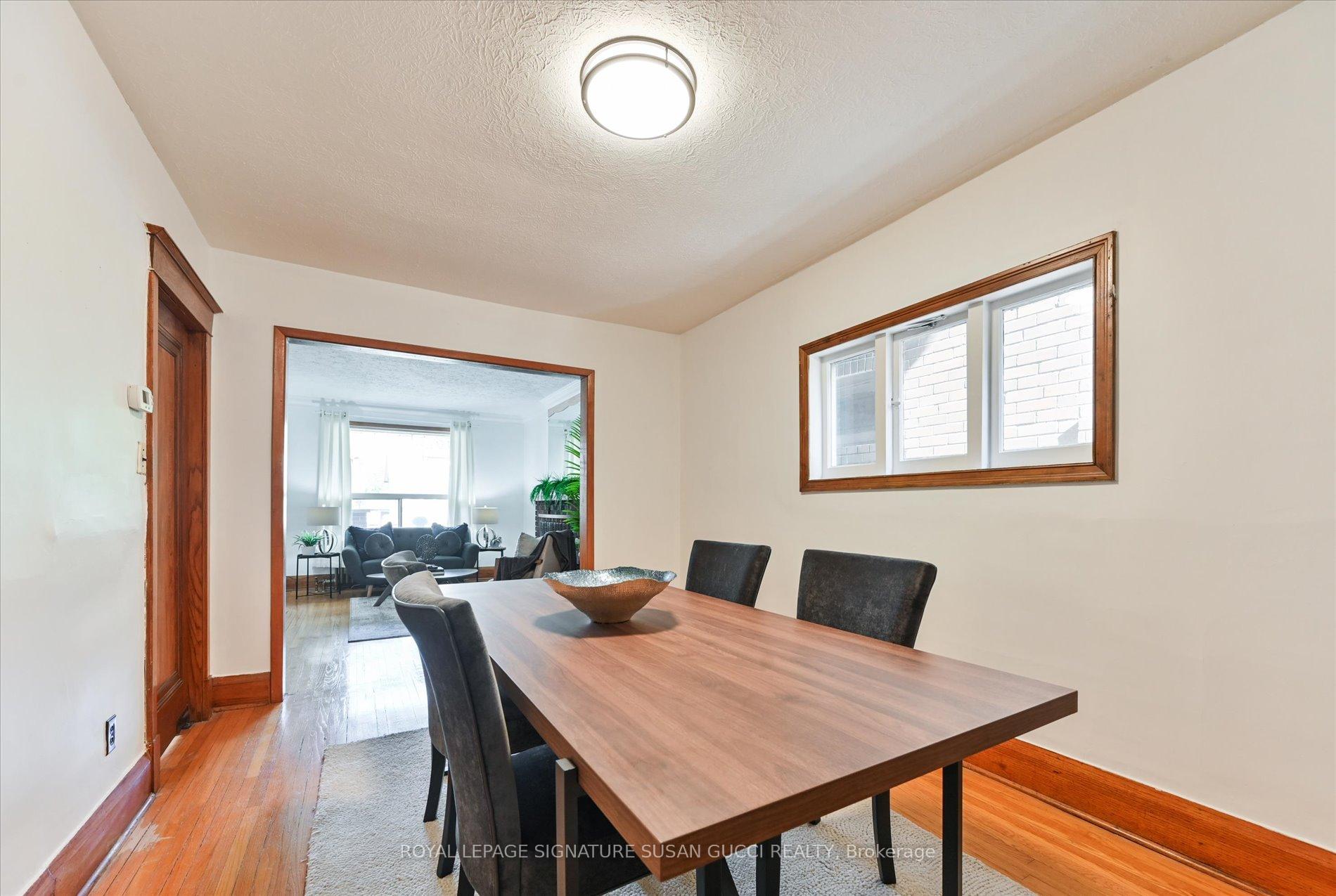 Photo 8 of 790 Coxwell Avenue, Toronto, Danforth Village-East York — HOMEH