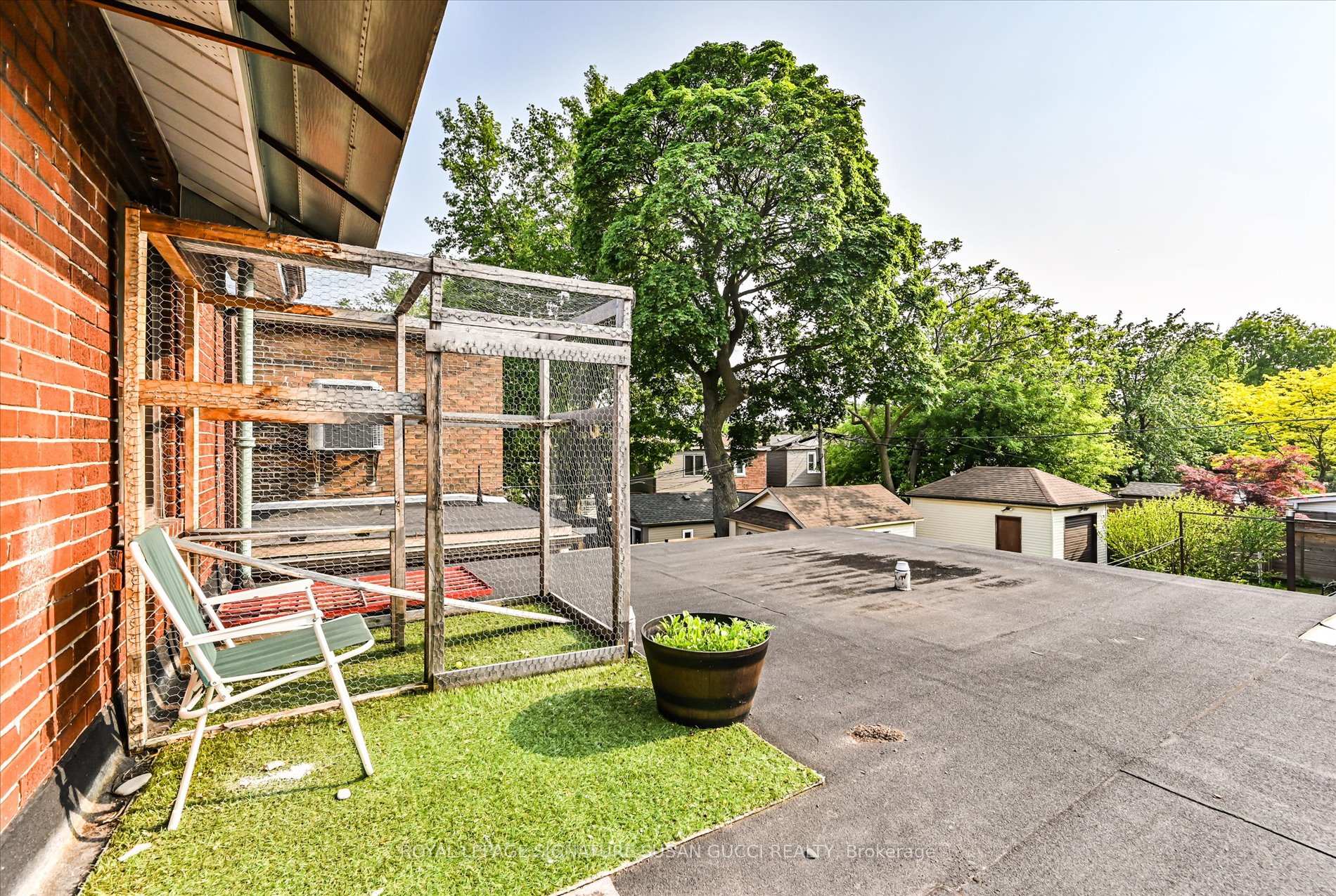 Photo 18 of 790 Coxwell Avenue, Toronto, Danforth Village-East York — HOMEH