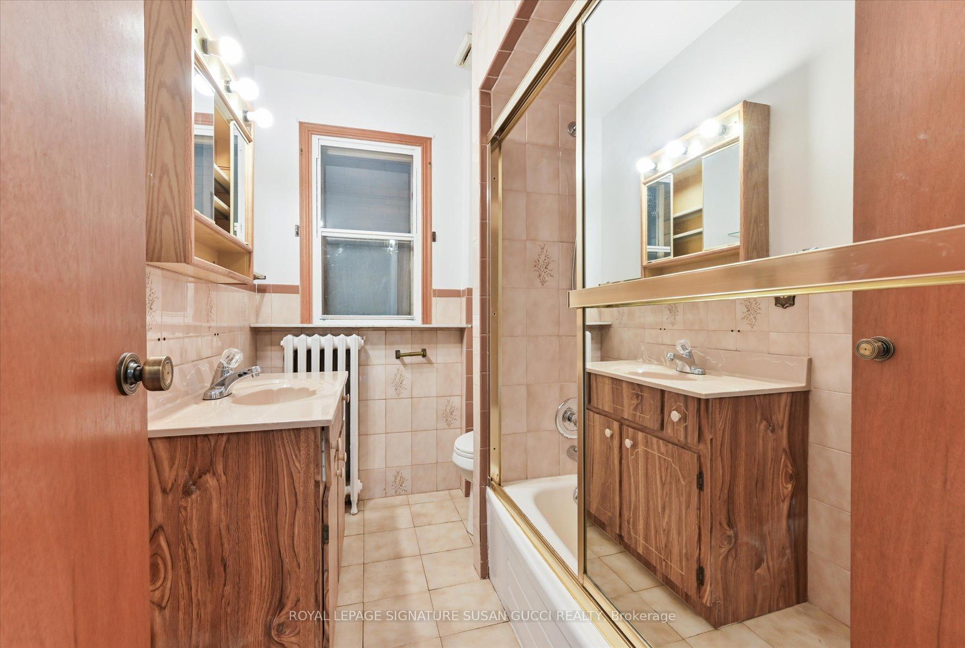 Photo 22 of 790 Coxwell Avenue, Toronto, Danforth Village-East York — HOMEH
