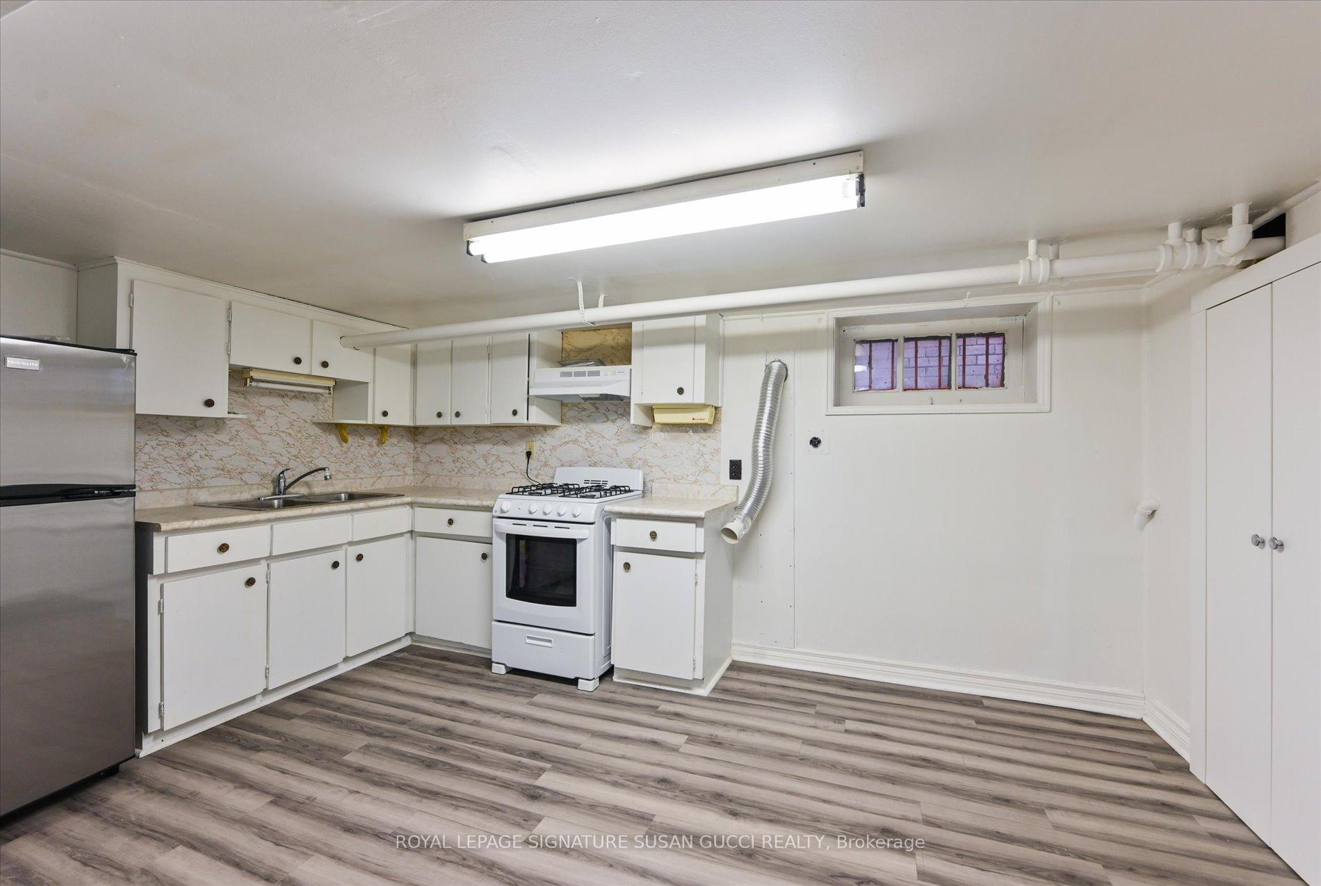 Photo 25 of 790 Coxwell Avenue, Toronto, Danforth Village-East York — HOMEH