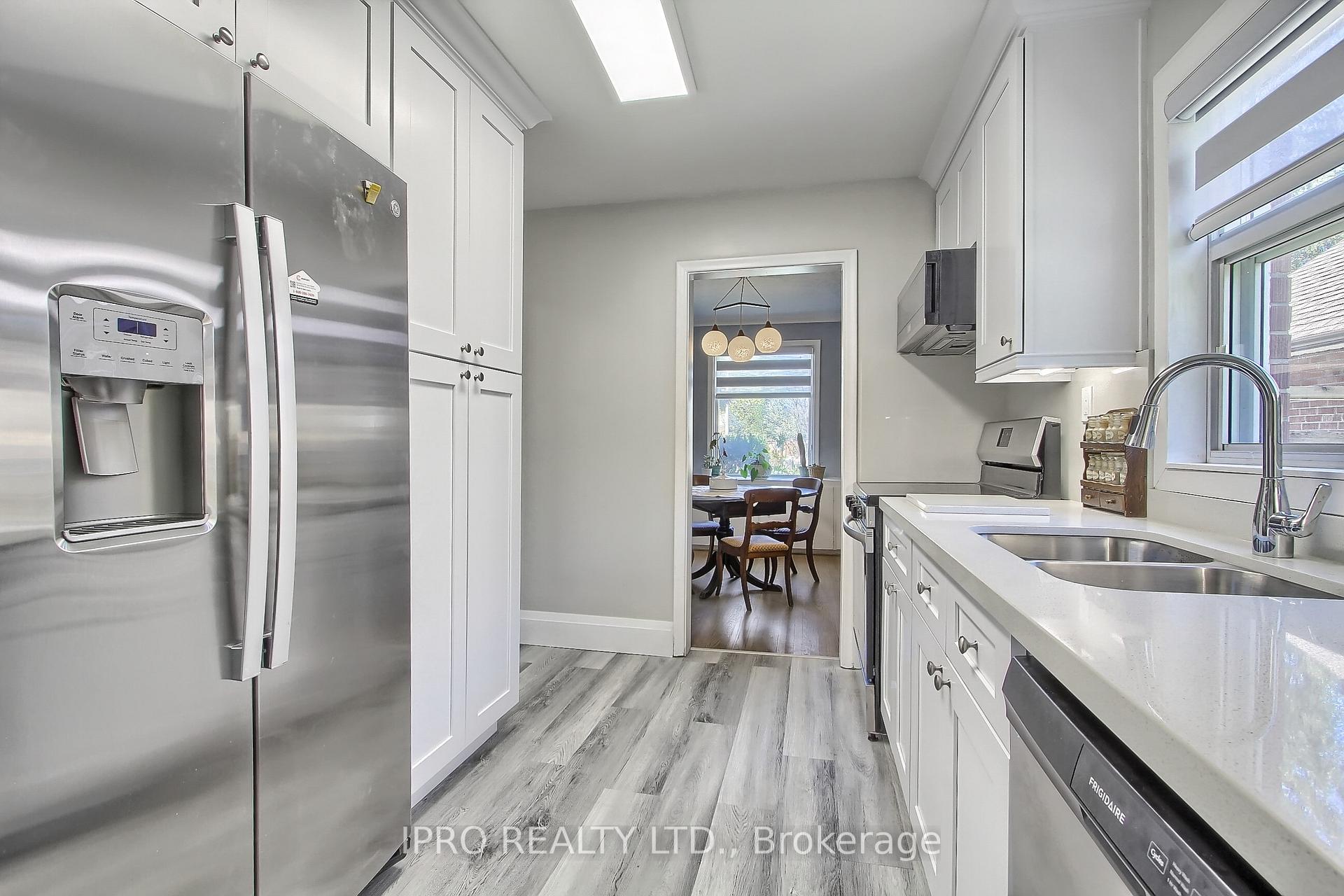 Photo 15 of 165 Ellesmere Road, Scarborough, Wexford-Maryvale — HOMEH