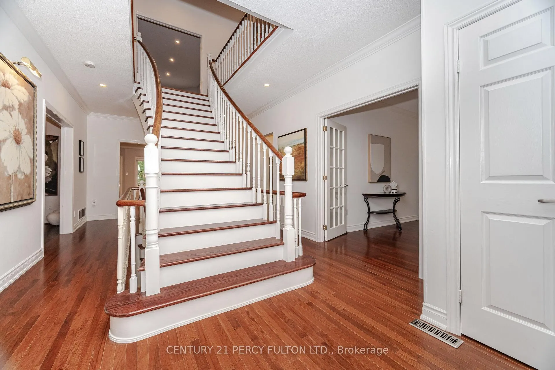 Photo 3 of 913 Duncannon Drive, Pickering, Liverpool — HOMEH