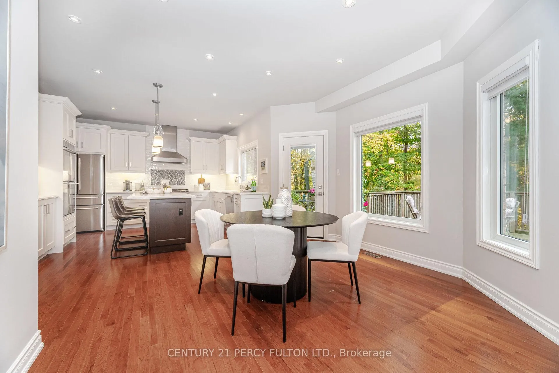 Photo 12 of 913 Duncannon Drive, Pickering, Liverpool — HOMEH