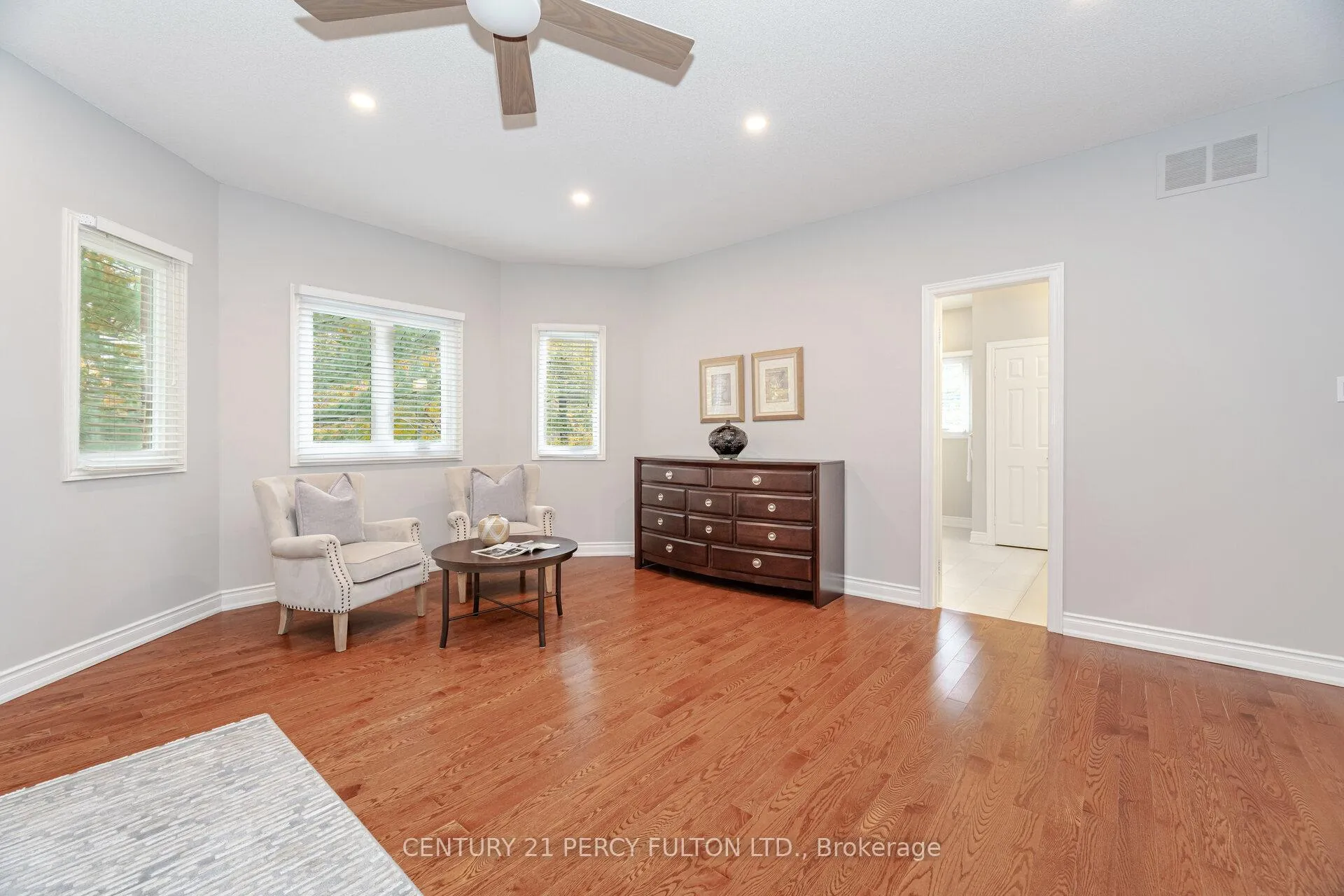 Photo 22 of 913 Duncannon Drive, Pickering, Liverpool — HOMEH