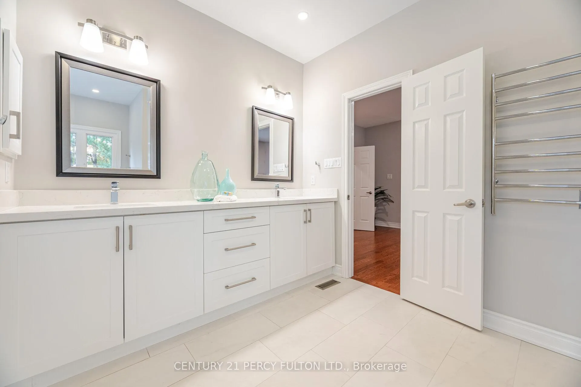 Photo 23 of 913 Duncannon Drive, Pickering, Liverpool — HOMEH