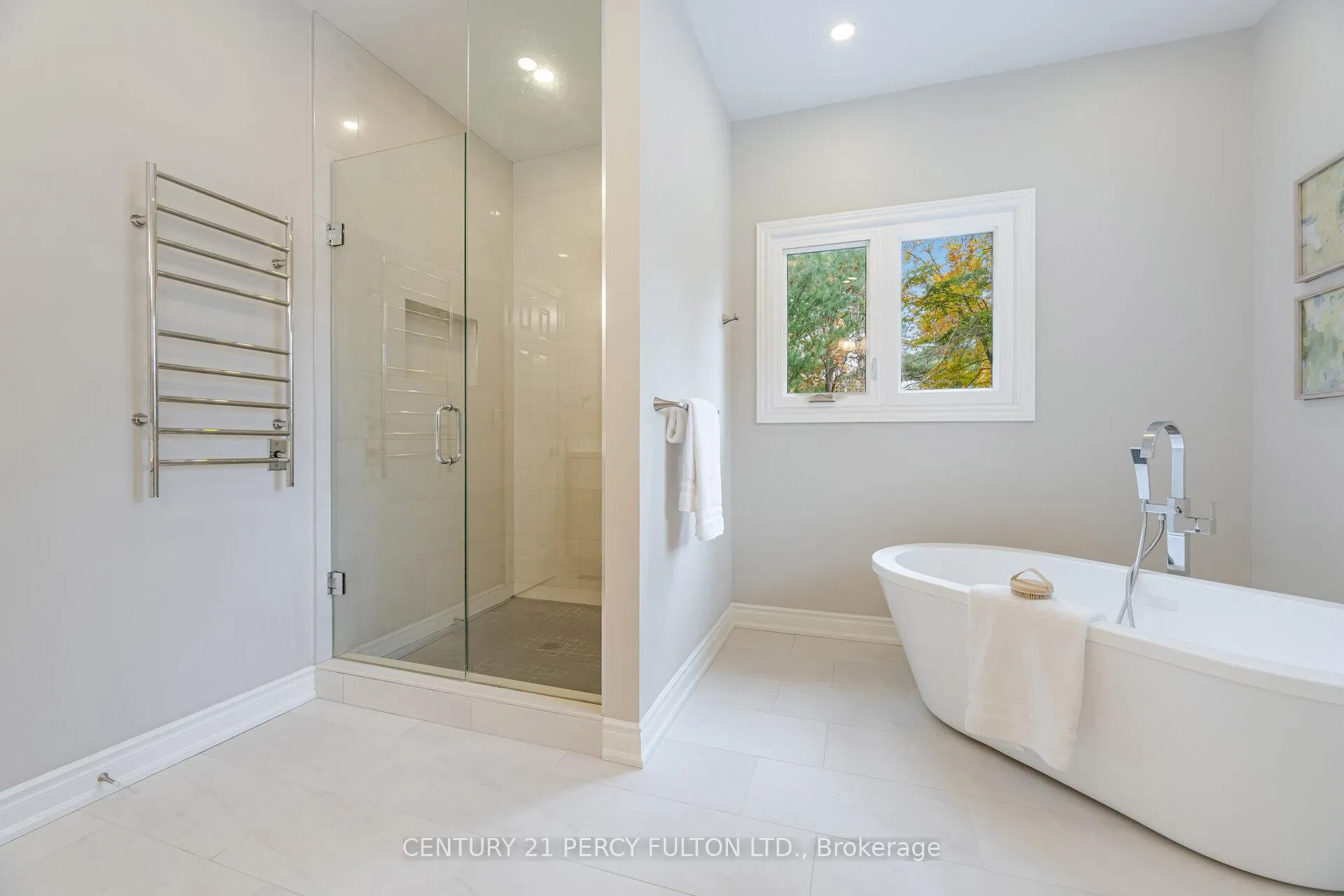 Photo 24 of 913 Duncannon Drive, Pickering, Liverpool — HOMEH