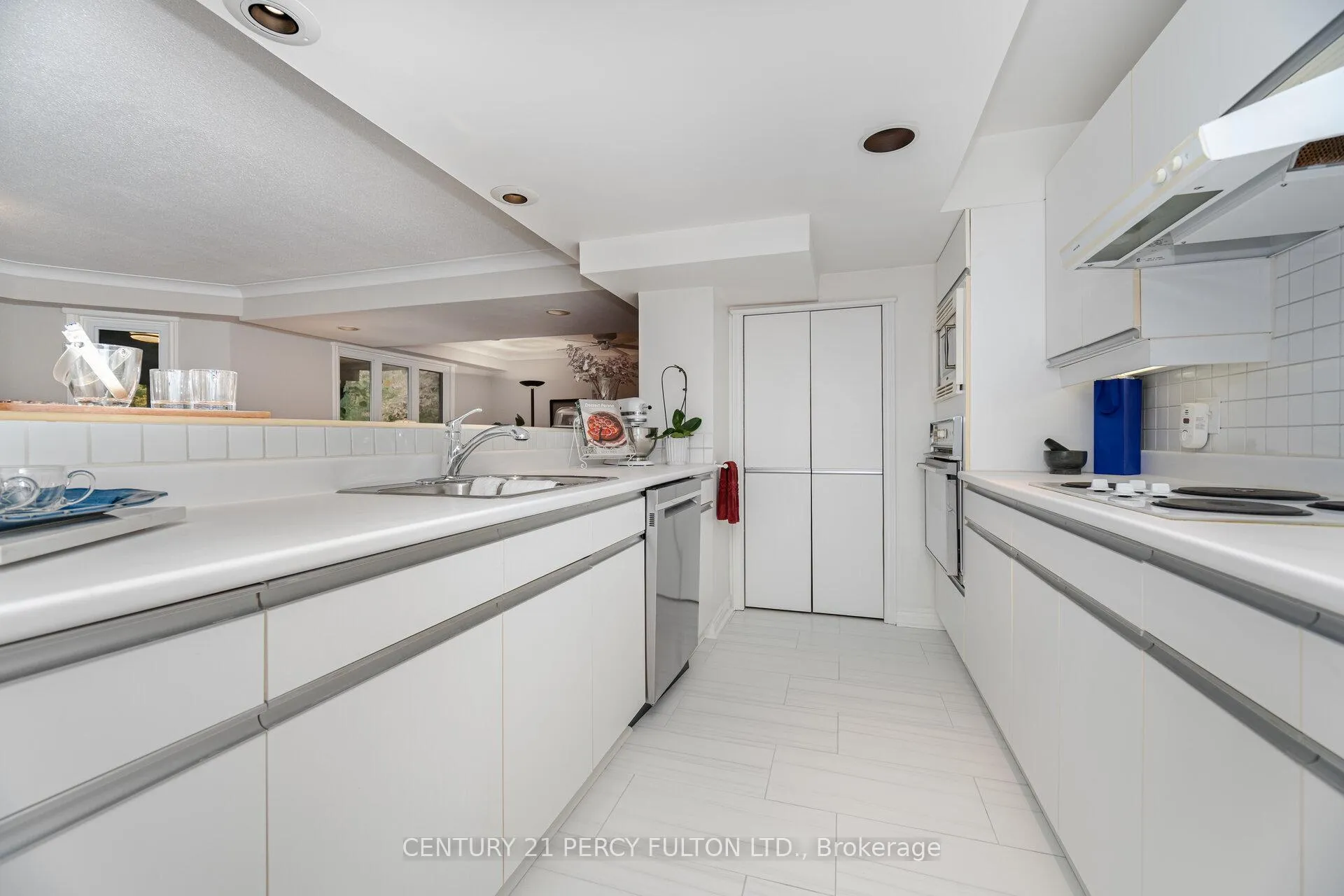Photo 35 of 913 Duncannon Drive, Pickering, Liverpool — HOMEH