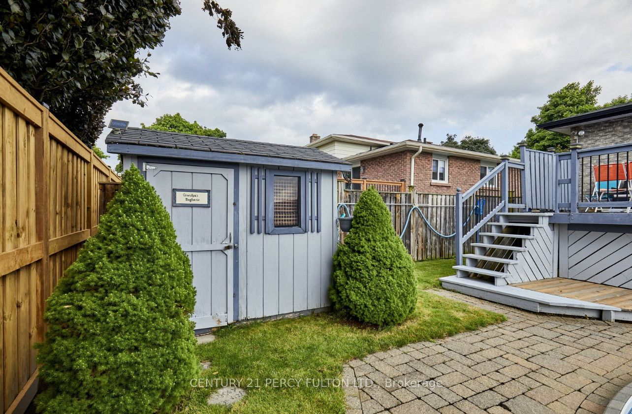 Photo 74 of 363 New Gate Avenue, Oshawa, Centennial — HOMEH