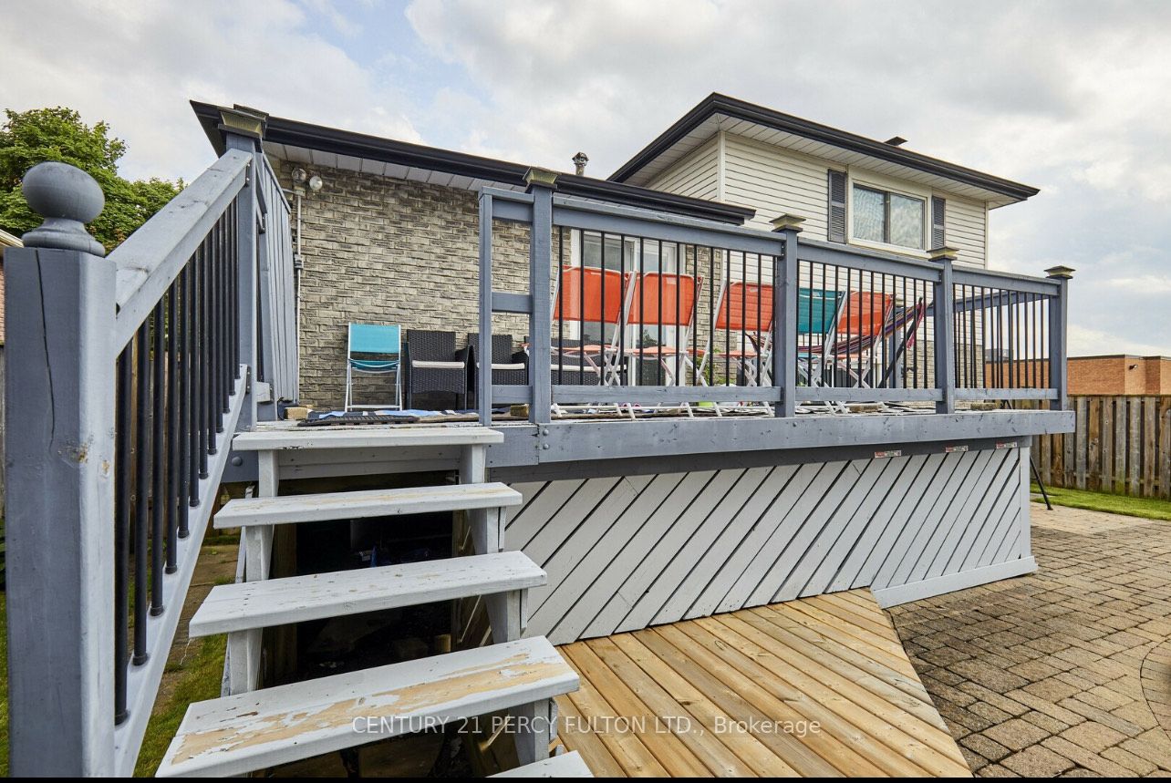 Photo 72 of 363 New Gate Avenue, Oshawa, Centennial — HOMEH