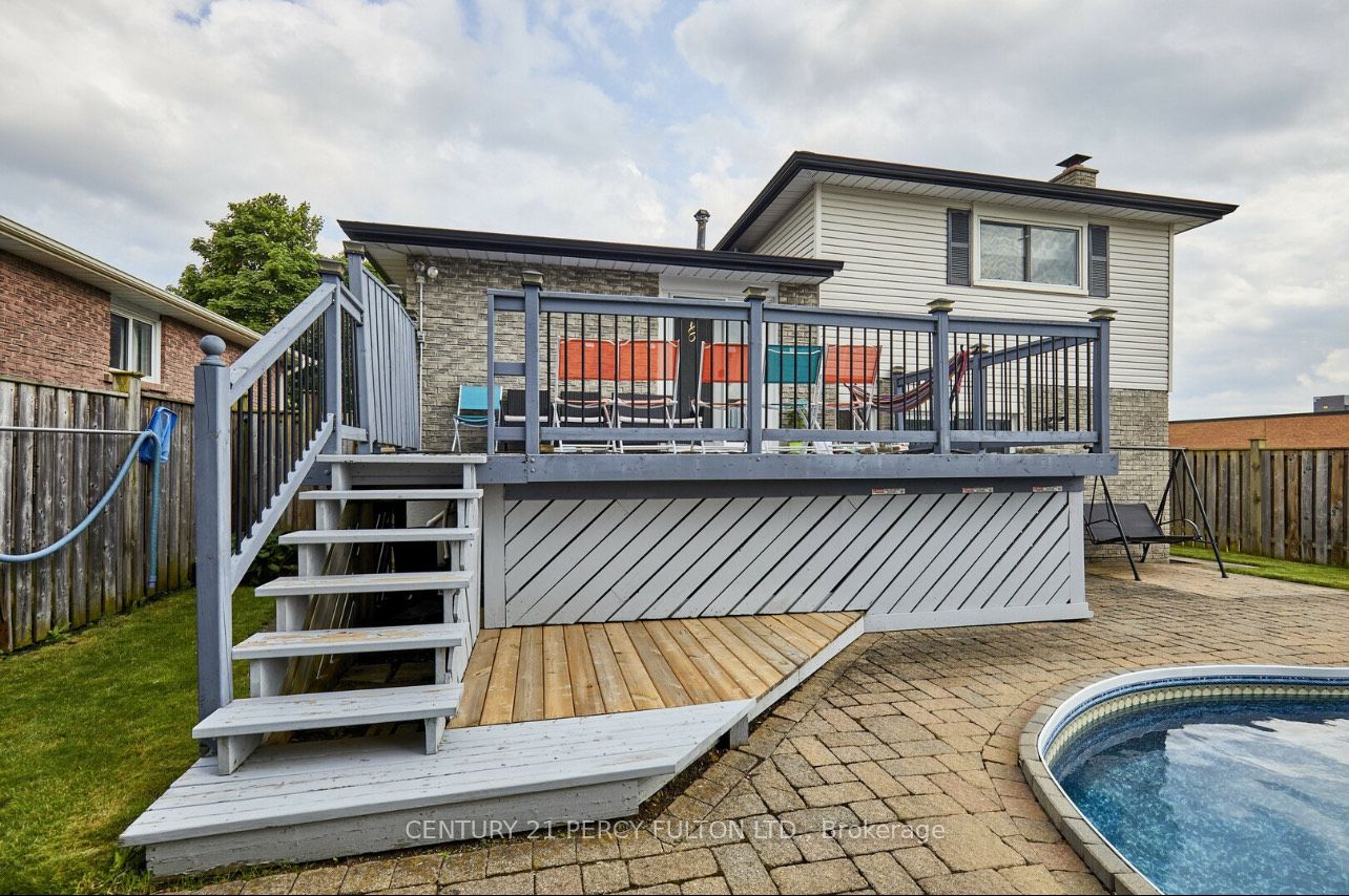 Photo 73 of 363 New Gate Avenue, Oshawa, Centennial — HOMEH