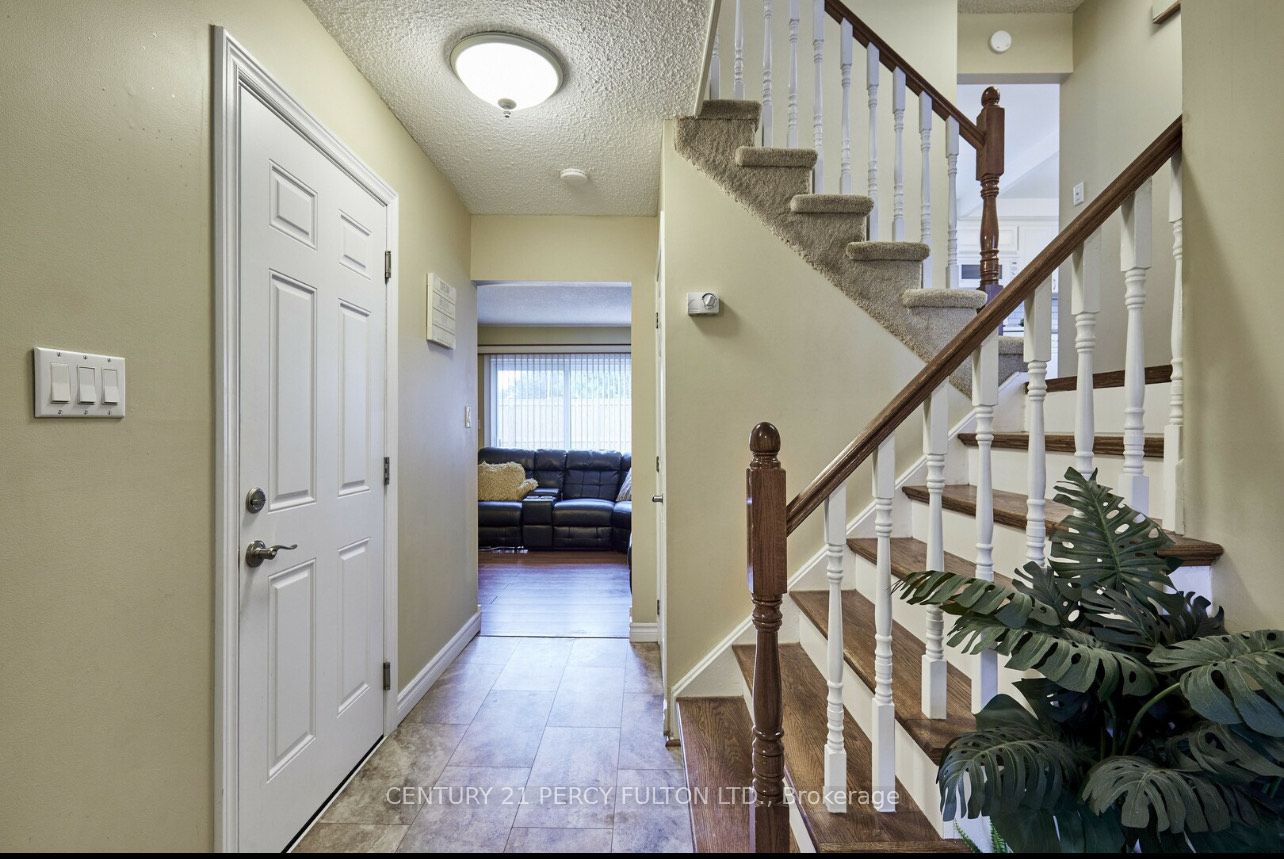 Photo 48 of 363 New Gate Avenue, Oshawa, Centennial — HOMEH