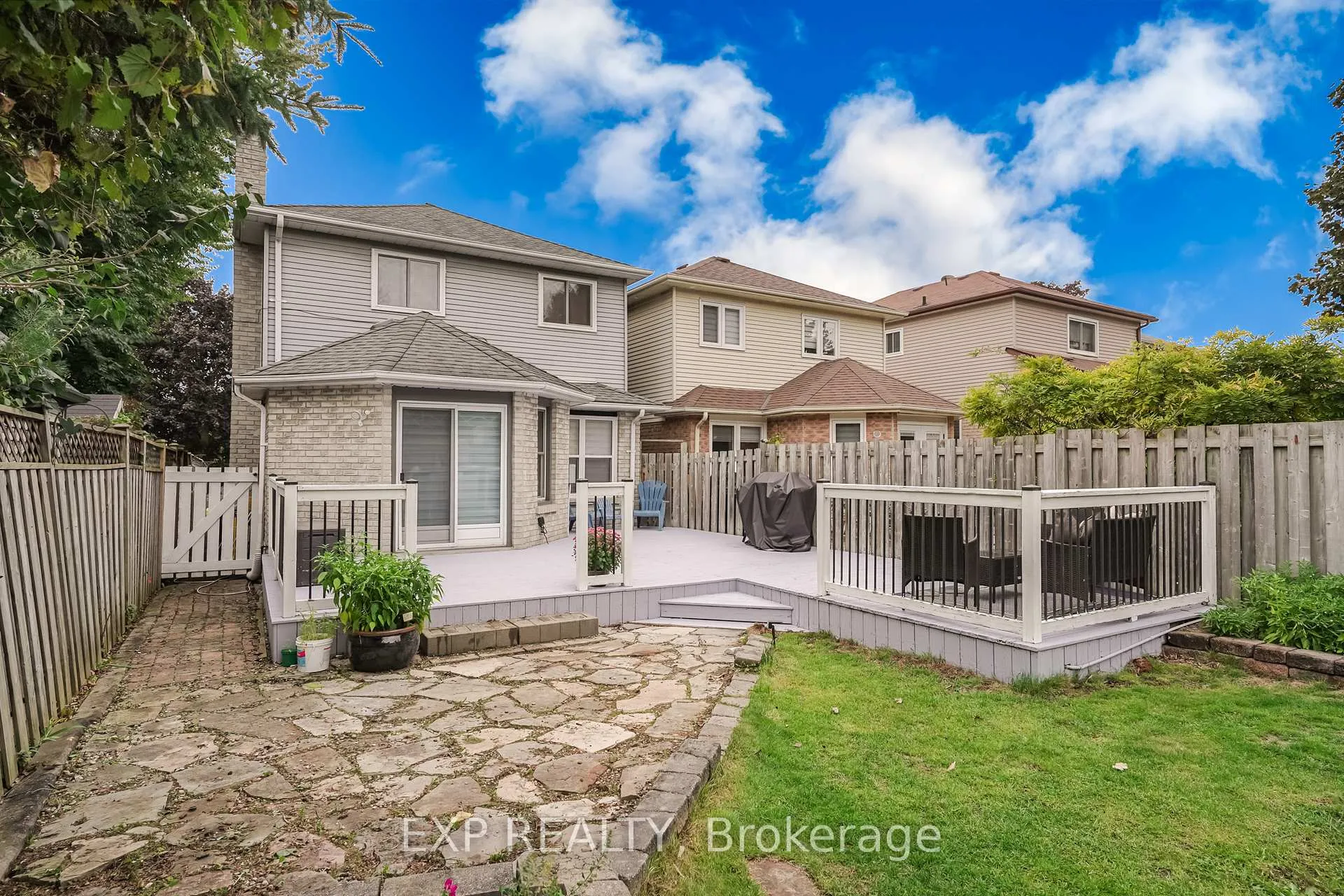 Photo 32 of 139 Adele Crescent, Oshawa, McLaughlin — HOMEH