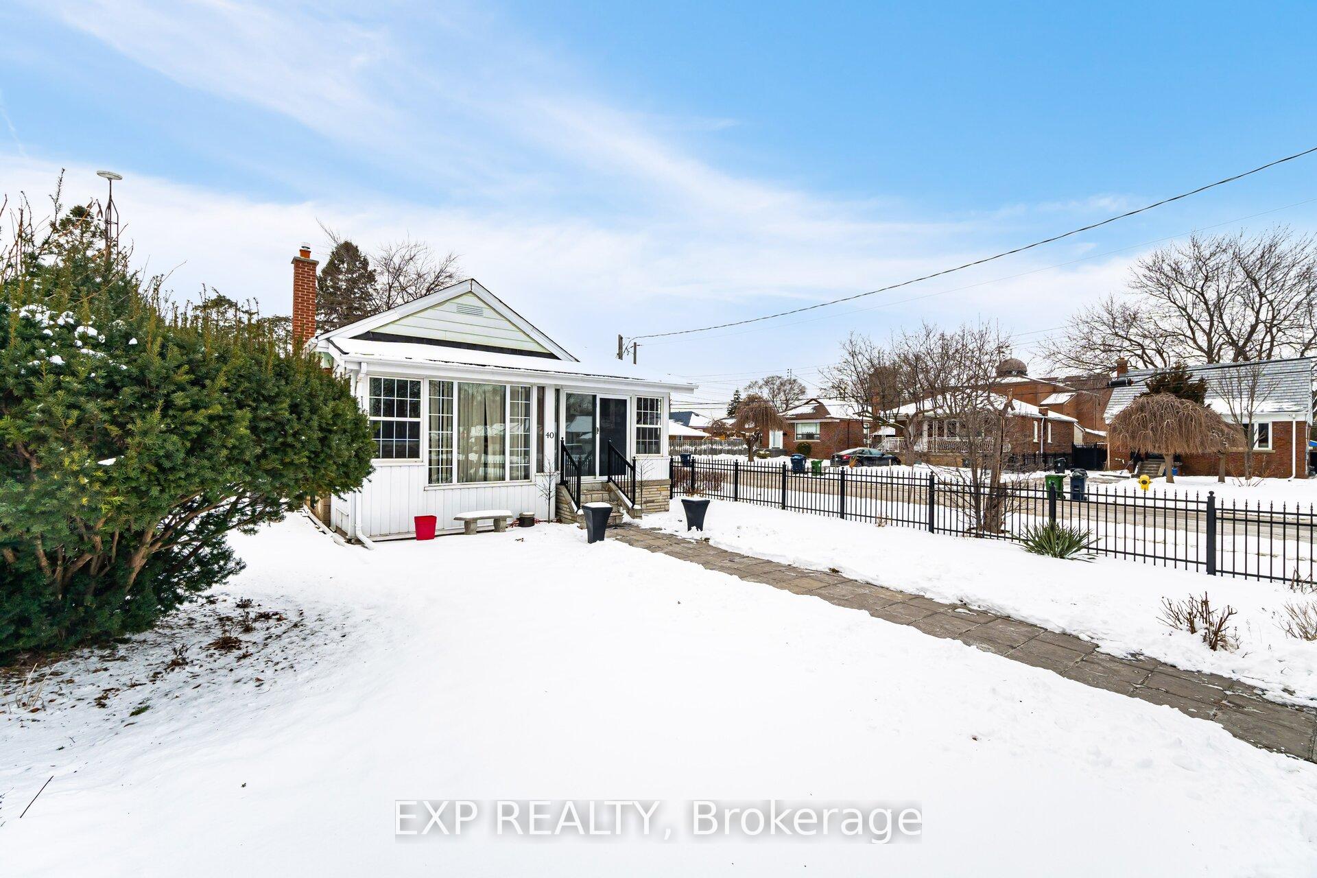 Photo 3 of 40 Timgren Drive, Scarborough, Wexford-Maryvale — HOMEH